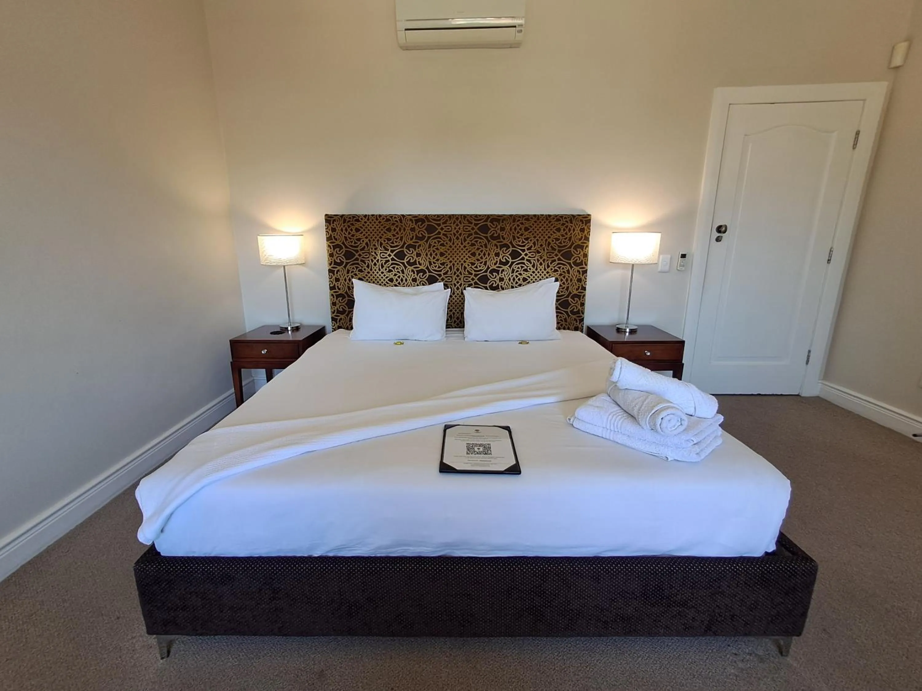 Bed in Wild Mushroom Country House