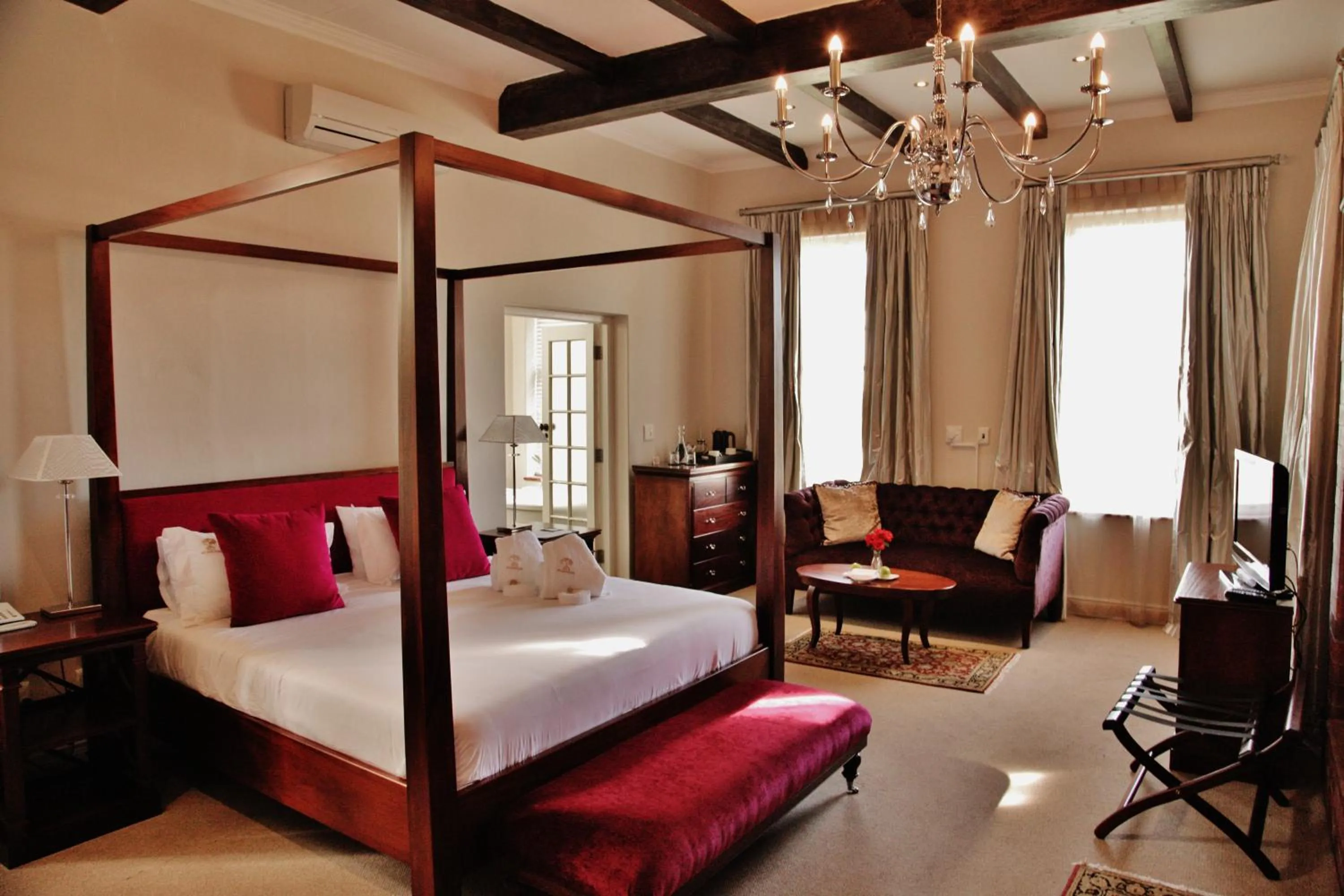 Photo of the whole room, Bed in Wild Mushroom Country House