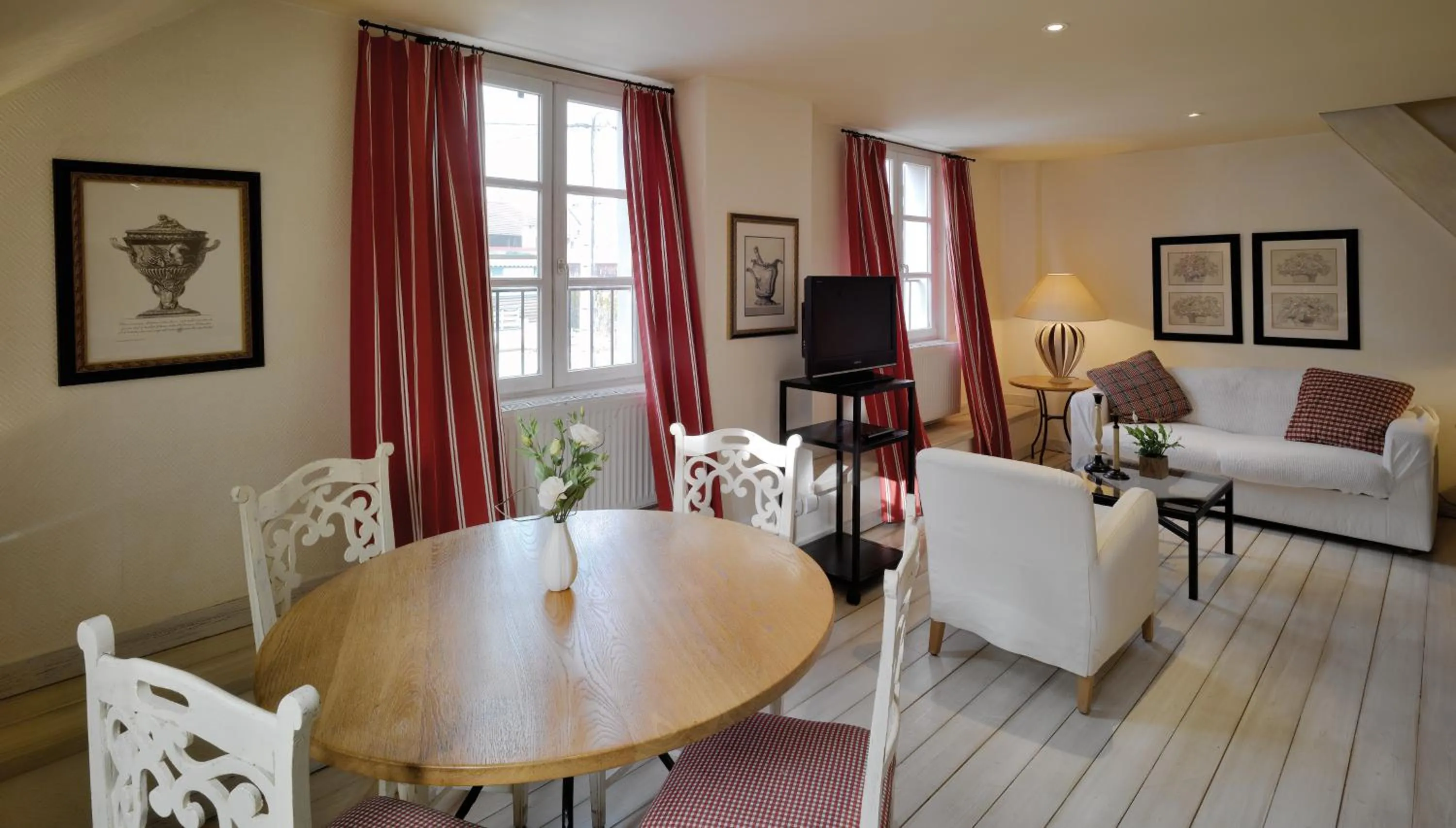 TV and multimedia in Chateau De Germigney