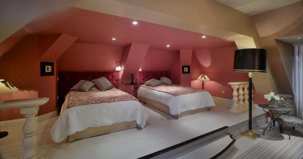 Bed in Chateau De Germigney