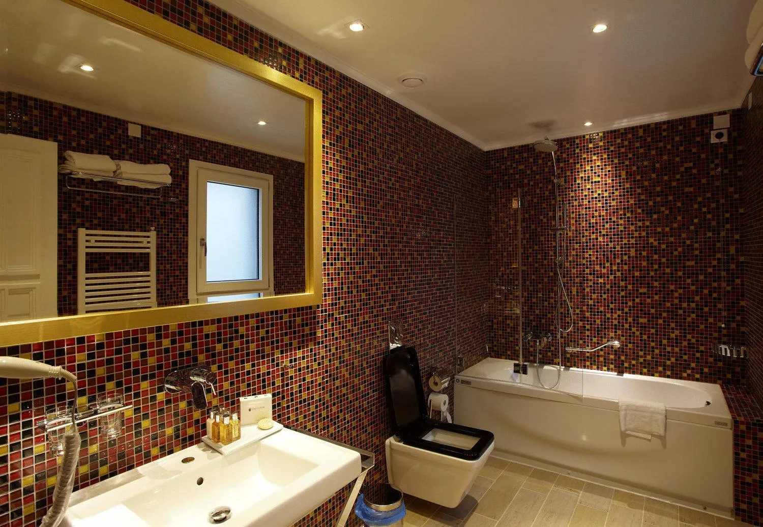 Bathroom in Salvator Villas & Spa Hotel