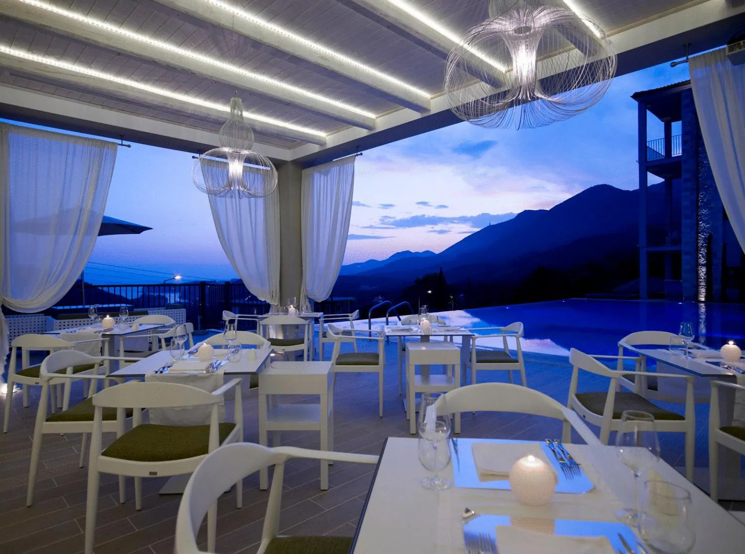 Lounge or bar in Salvator Villas & Spa Hotel