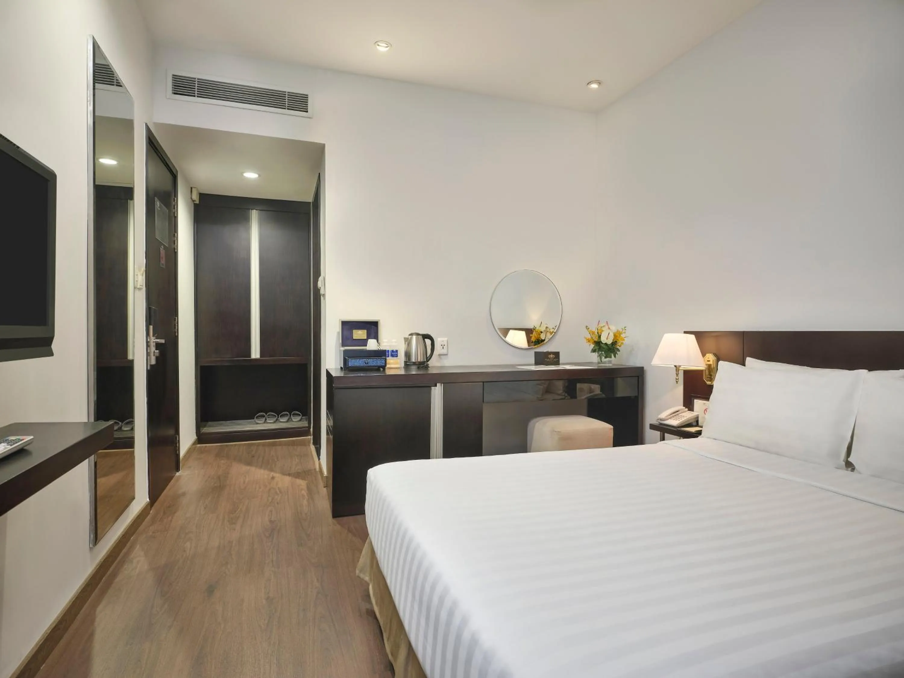 Bed in Palace Hotel Saigon