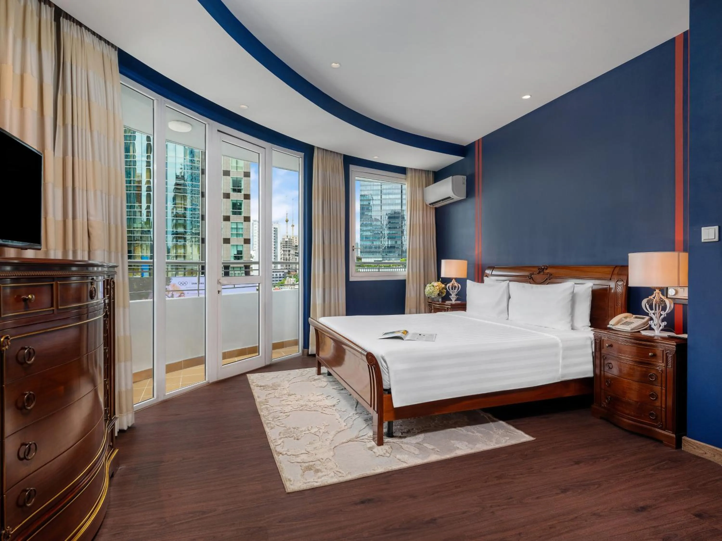 Bed in Palace Hotel Saigon