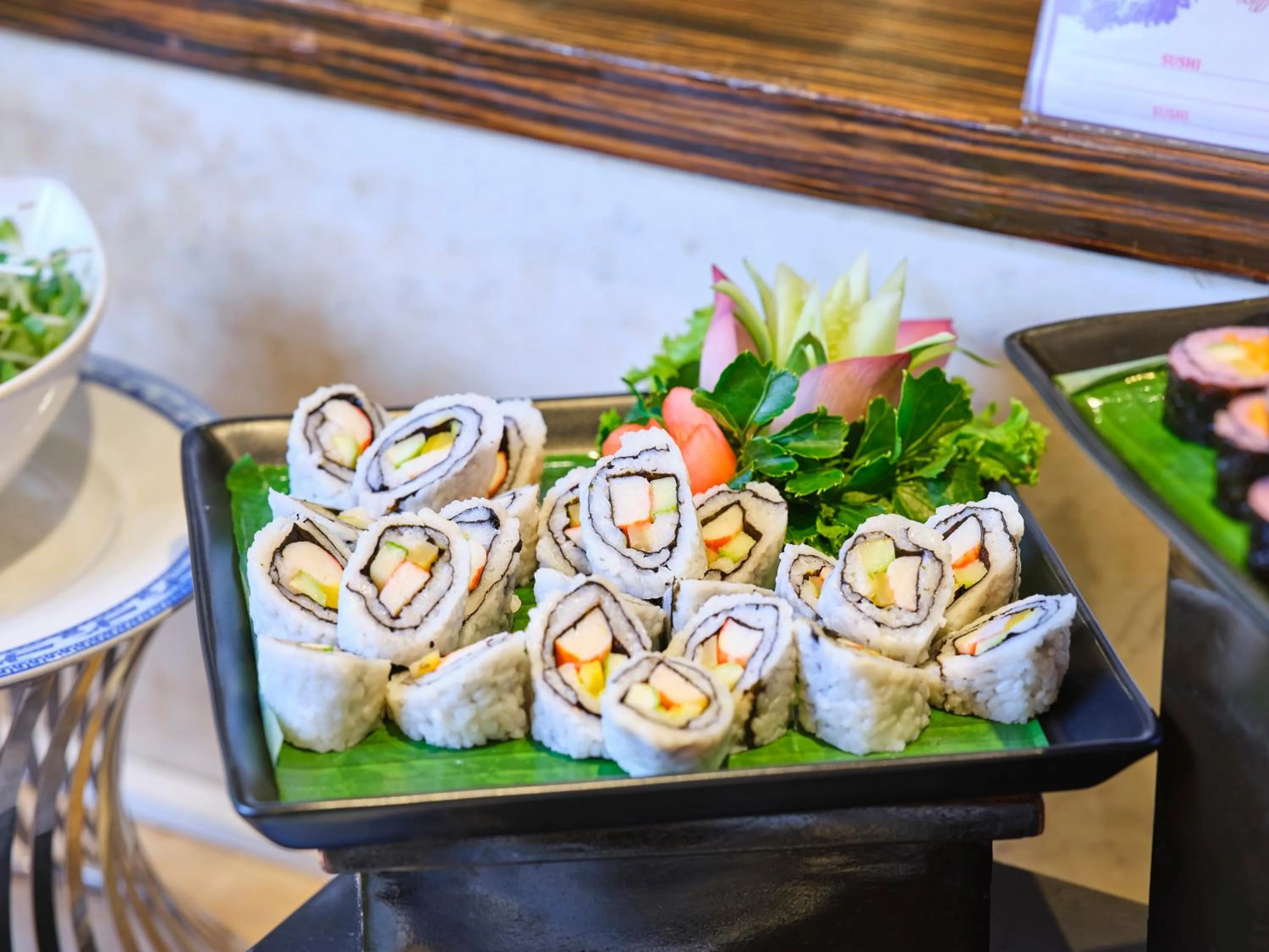 Food and drinks in Palace Hotel Saigon