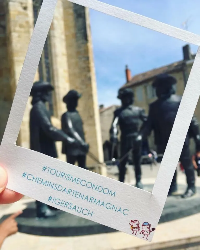 " Venez DormiR Chez Nous " #Condom#Gascogne#d'Artagnan#Armagnac#Le Bonheur est dans le GERS