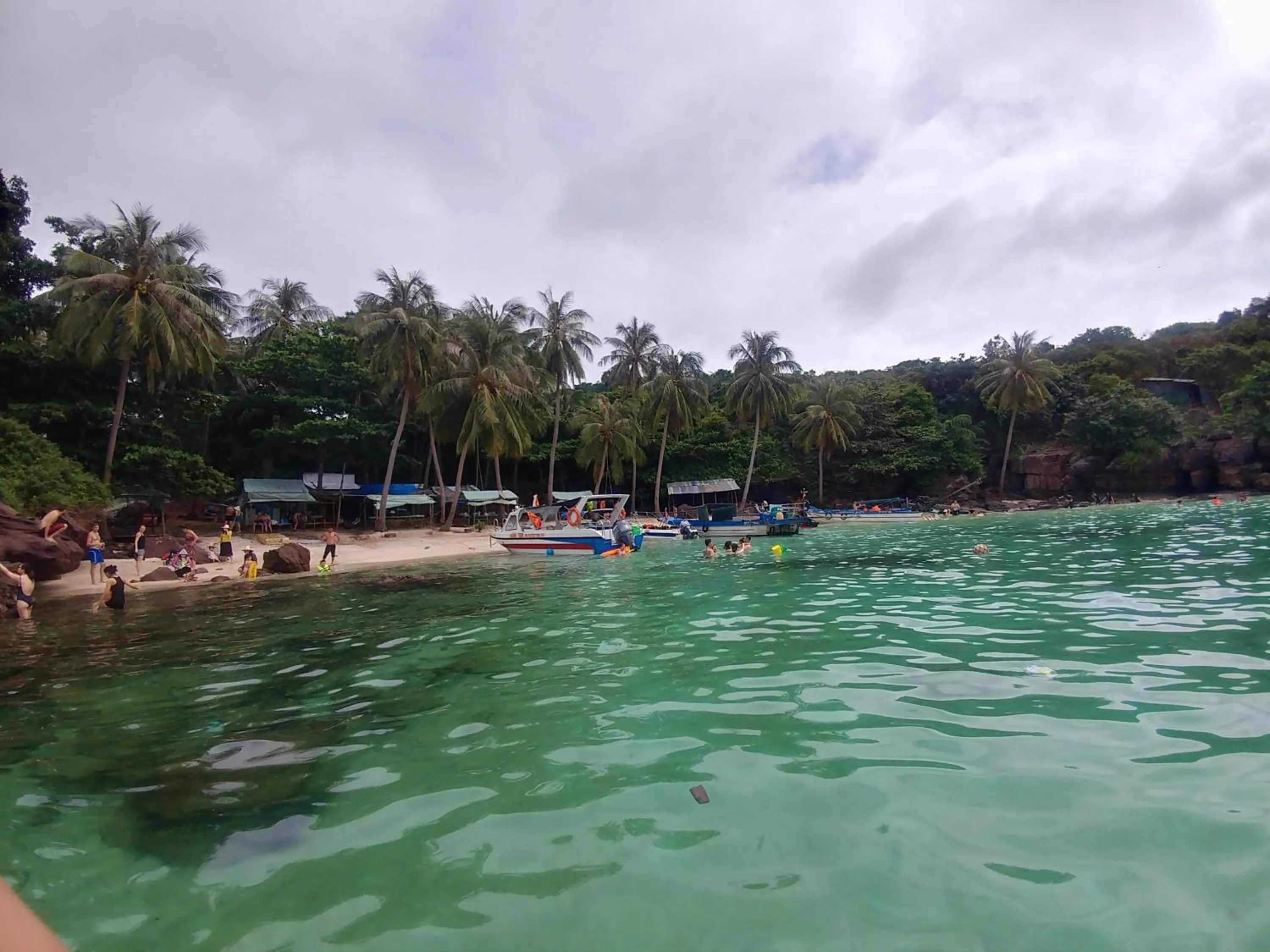 Nearby landmark in Lien Thong Hotel