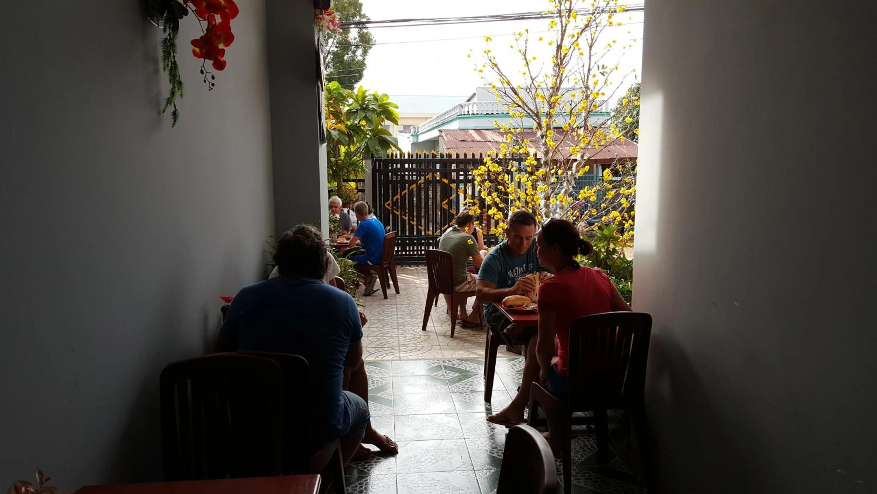 Seating area in Lien Thong Hotel