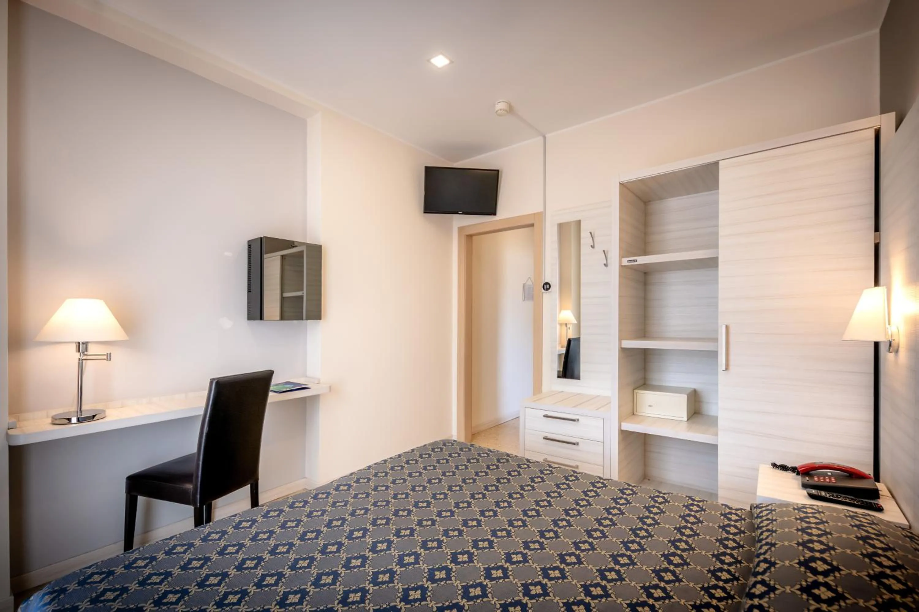 Bedroom, Bed in Hotel Marco Polo