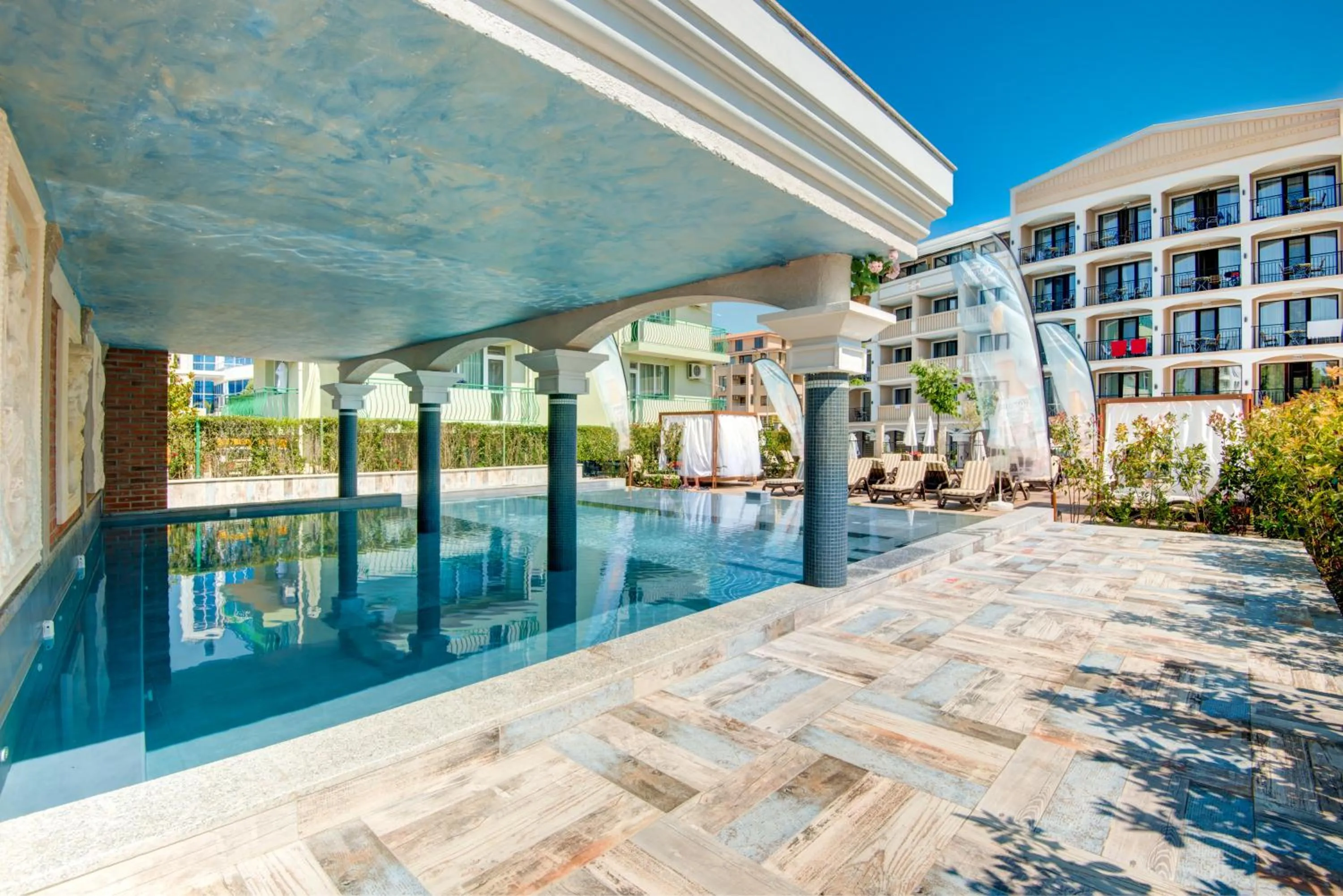 Swimming pool in Siena Palace