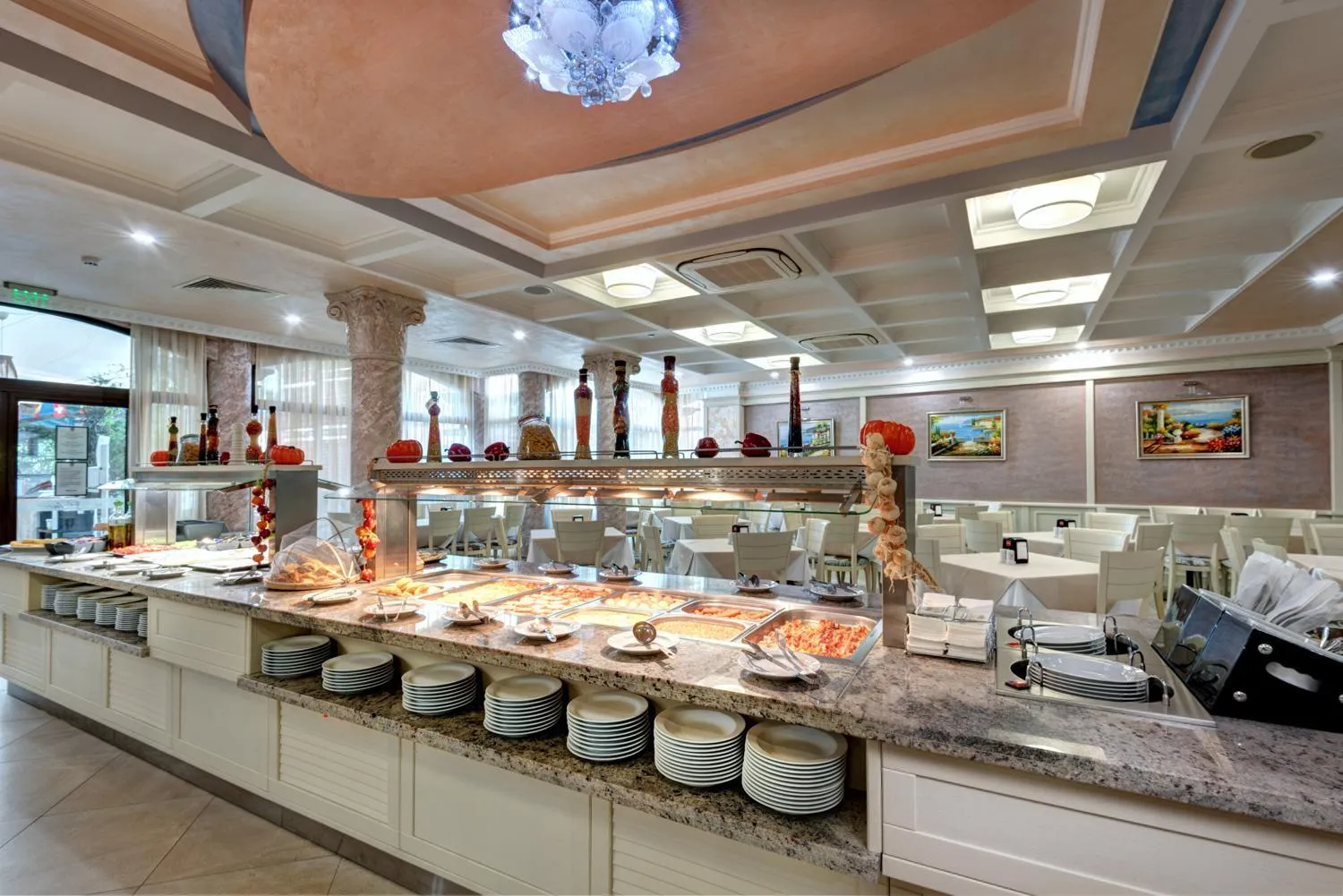 Restaurant/places to eat in Siena Palace