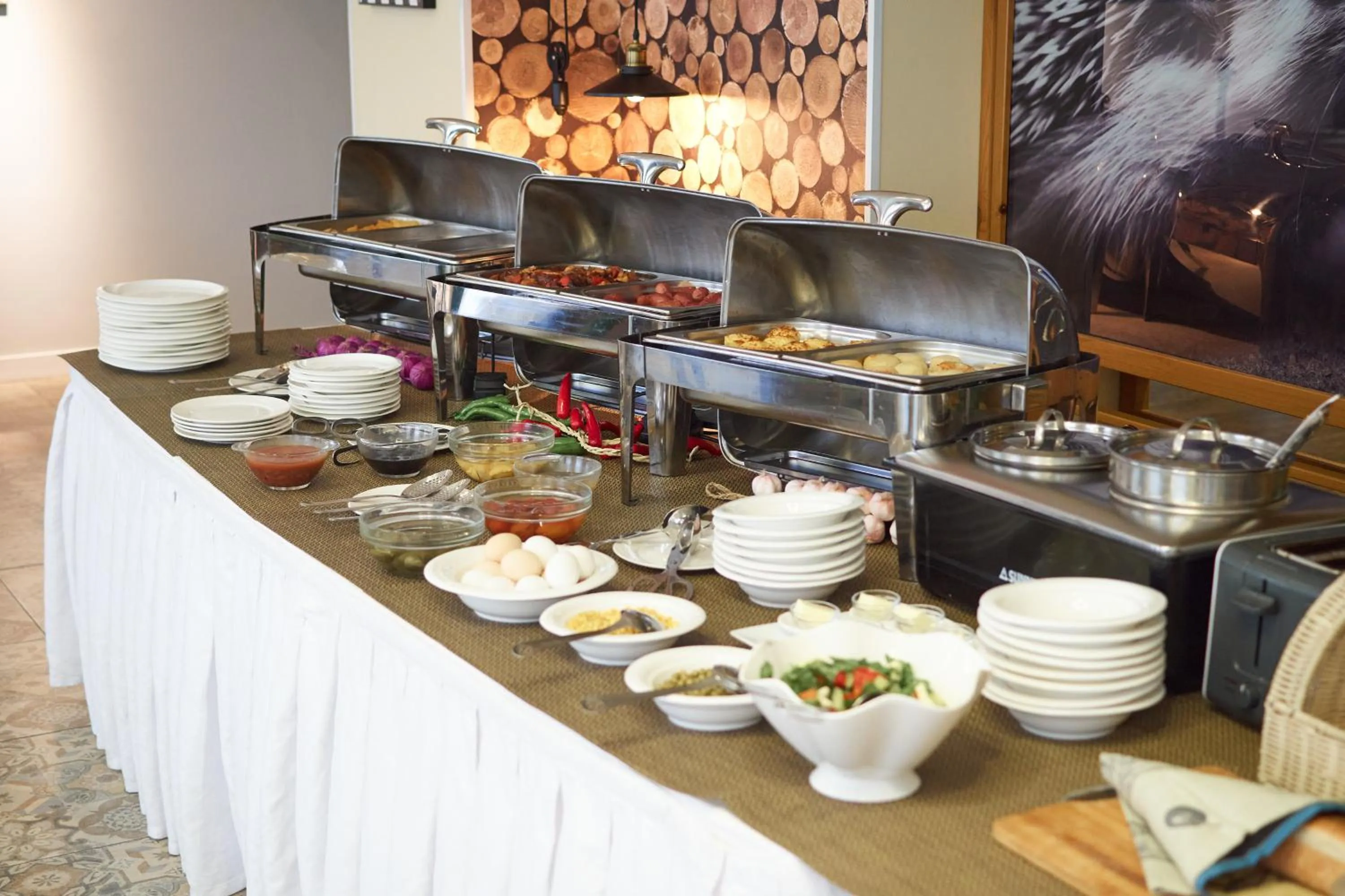 Breakfast in GREEN Which Hotel