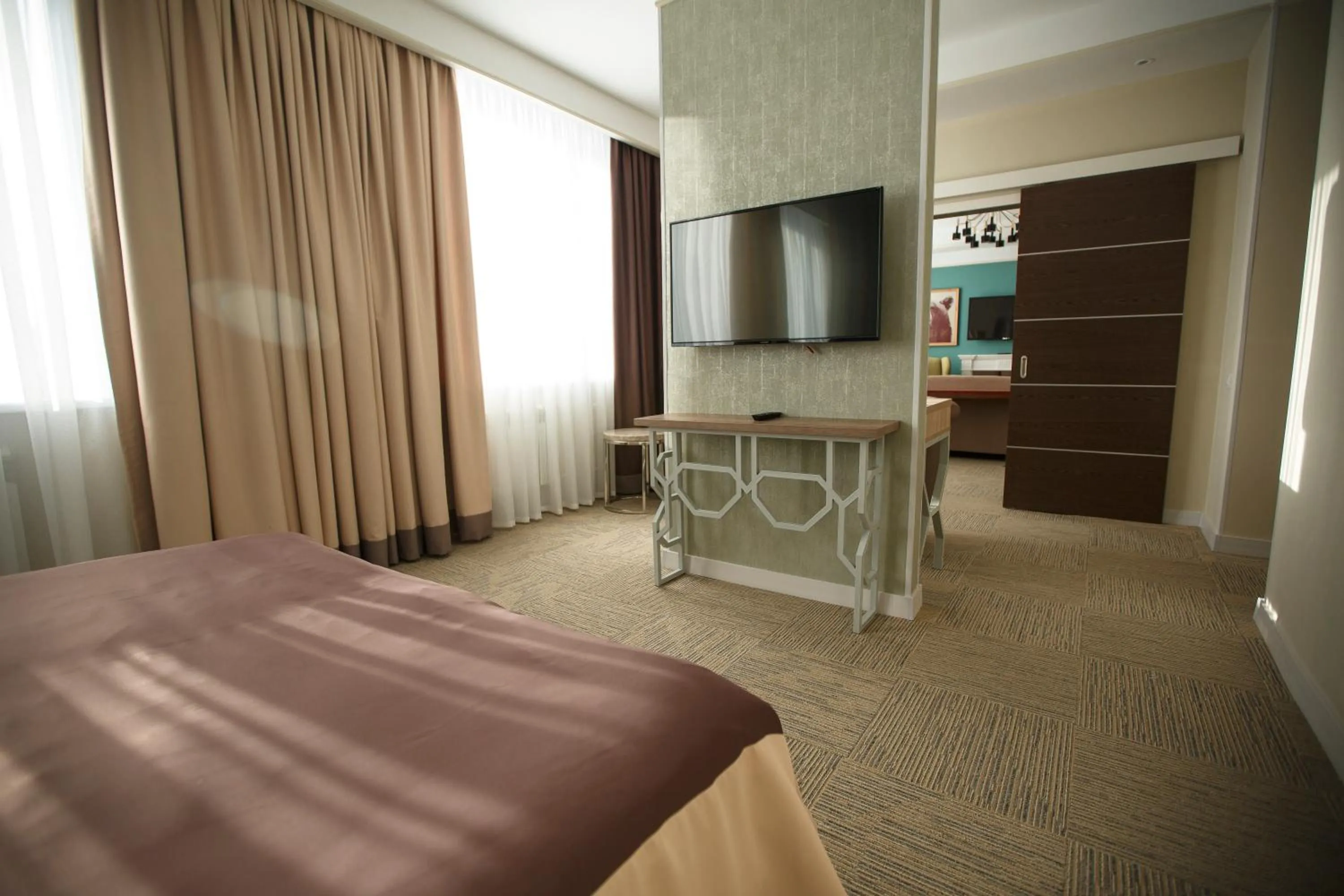 Photo of the whole room, Bed in GREEN Which Hotel