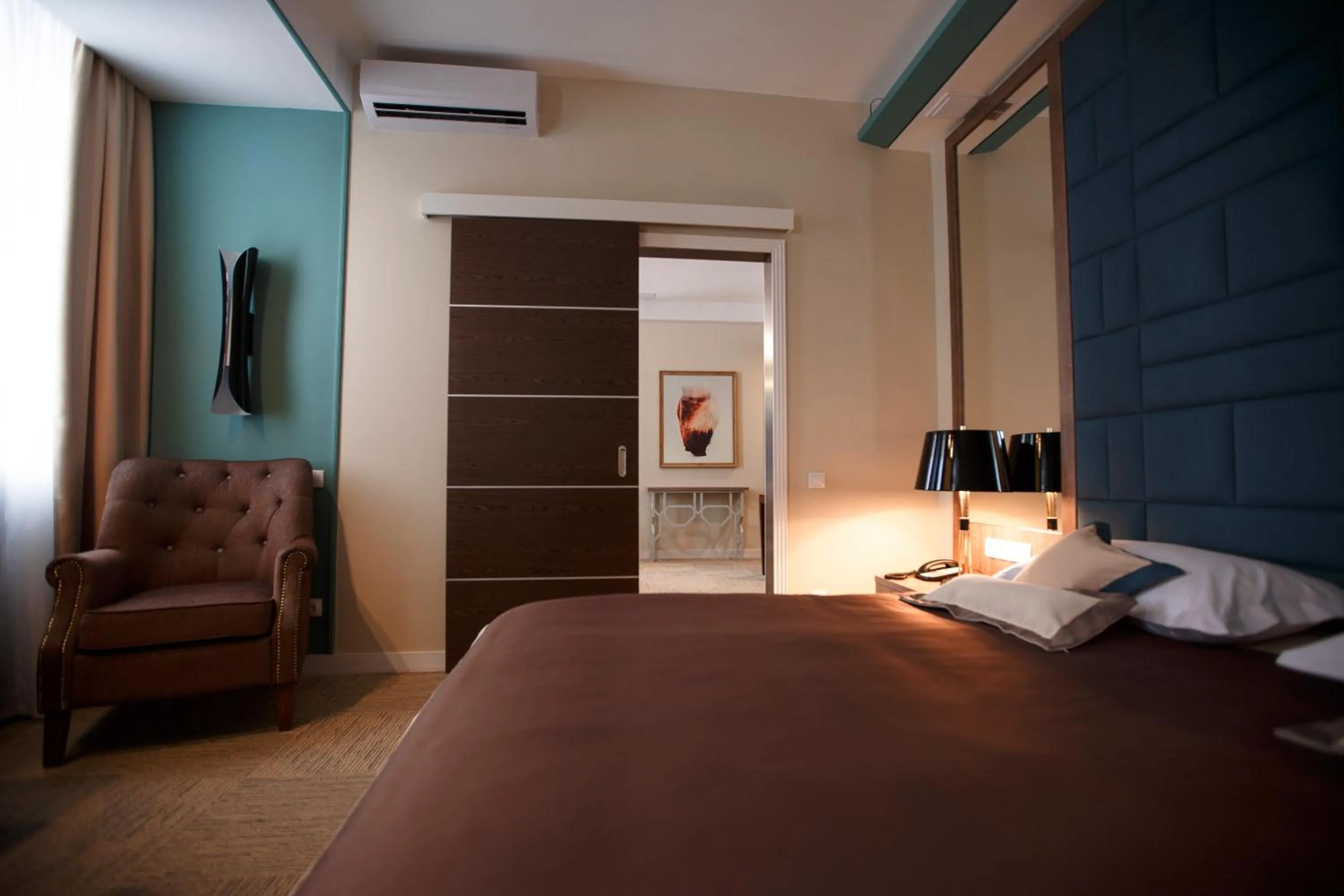 Photo of the whole room, Bed in GREEN Which Hotel