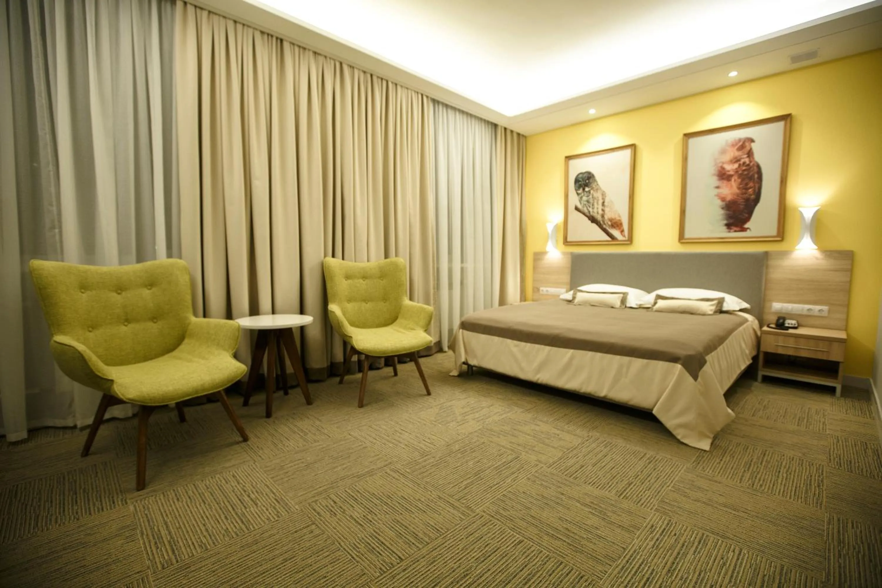 Bedroom, Bed in GREEN Which Hotel