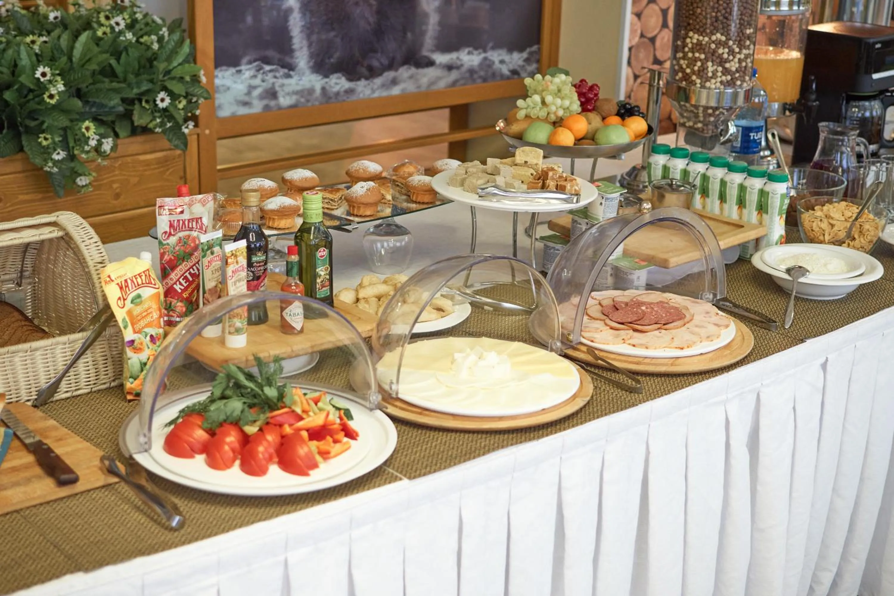 Breakfast in GREEN Which Hotel