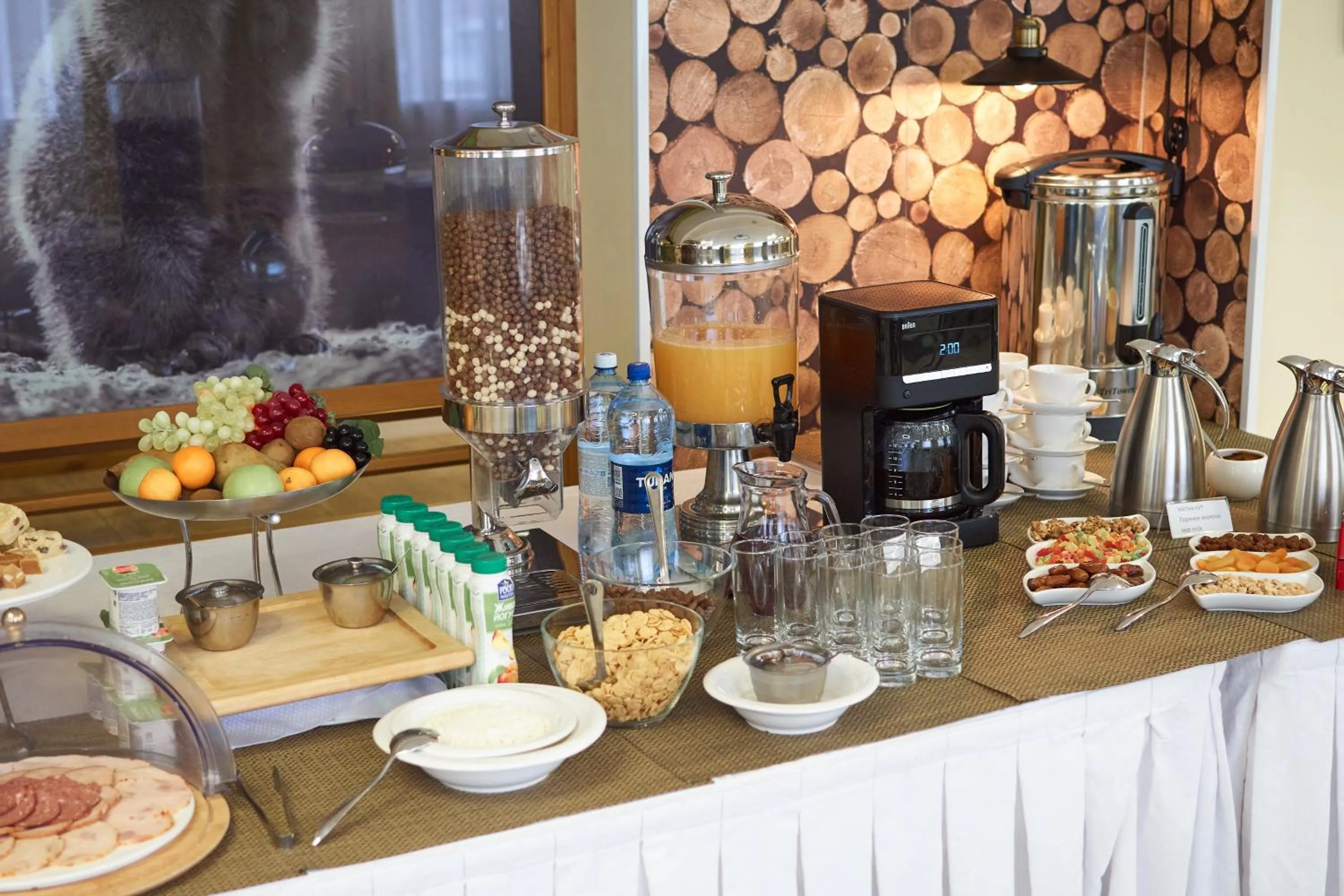 Breakfast in GREEN Which Hotel