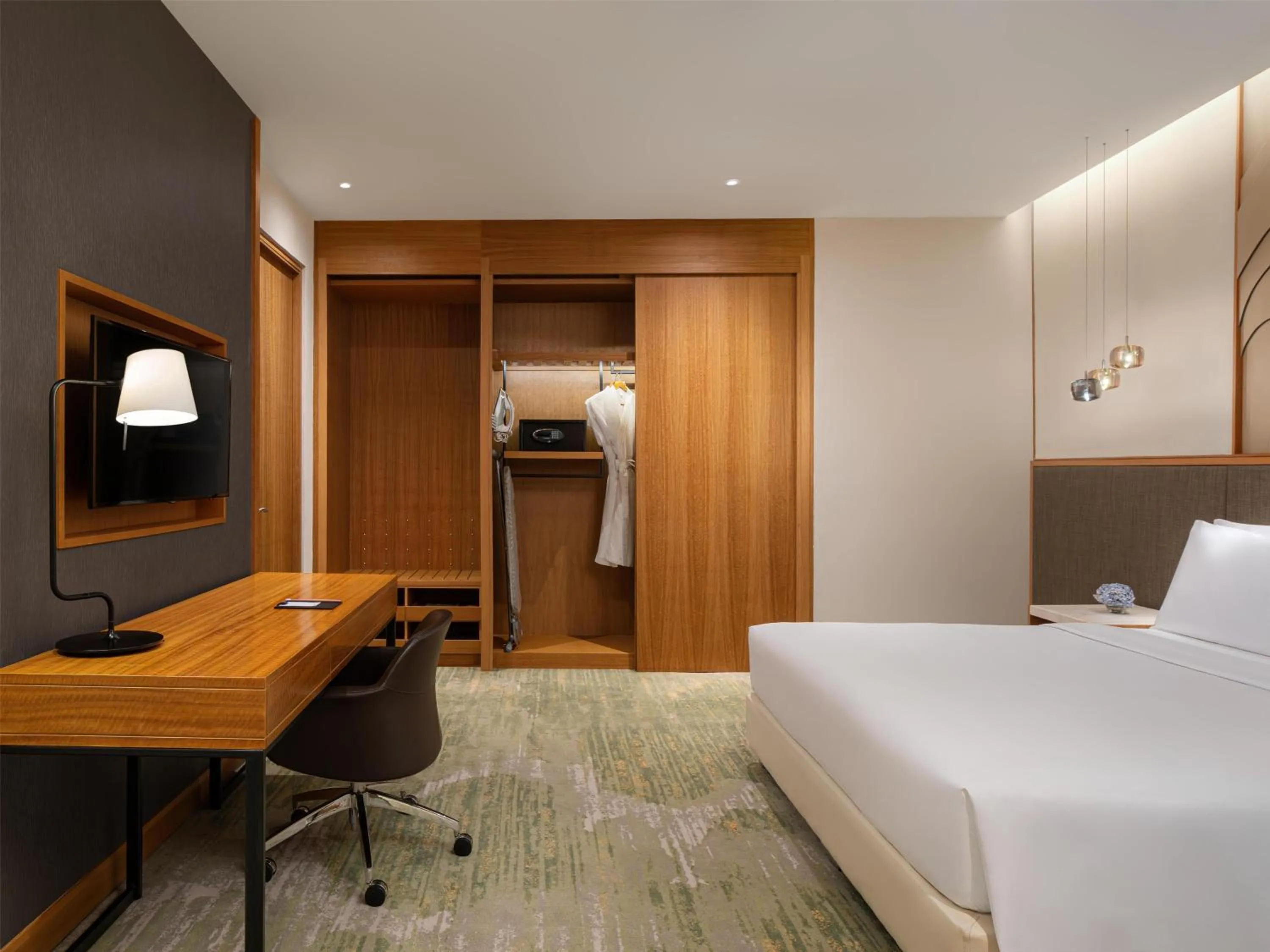 Photo of the whole room, Bed in Radisson Golf & Convention Center Batam