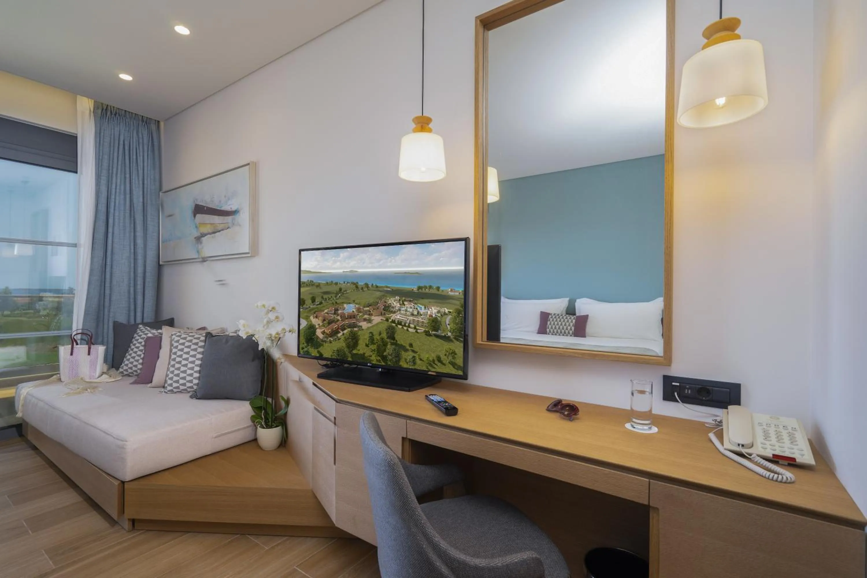 TV and multimedia, Bed in Apollonion Asterias Resort and Spa