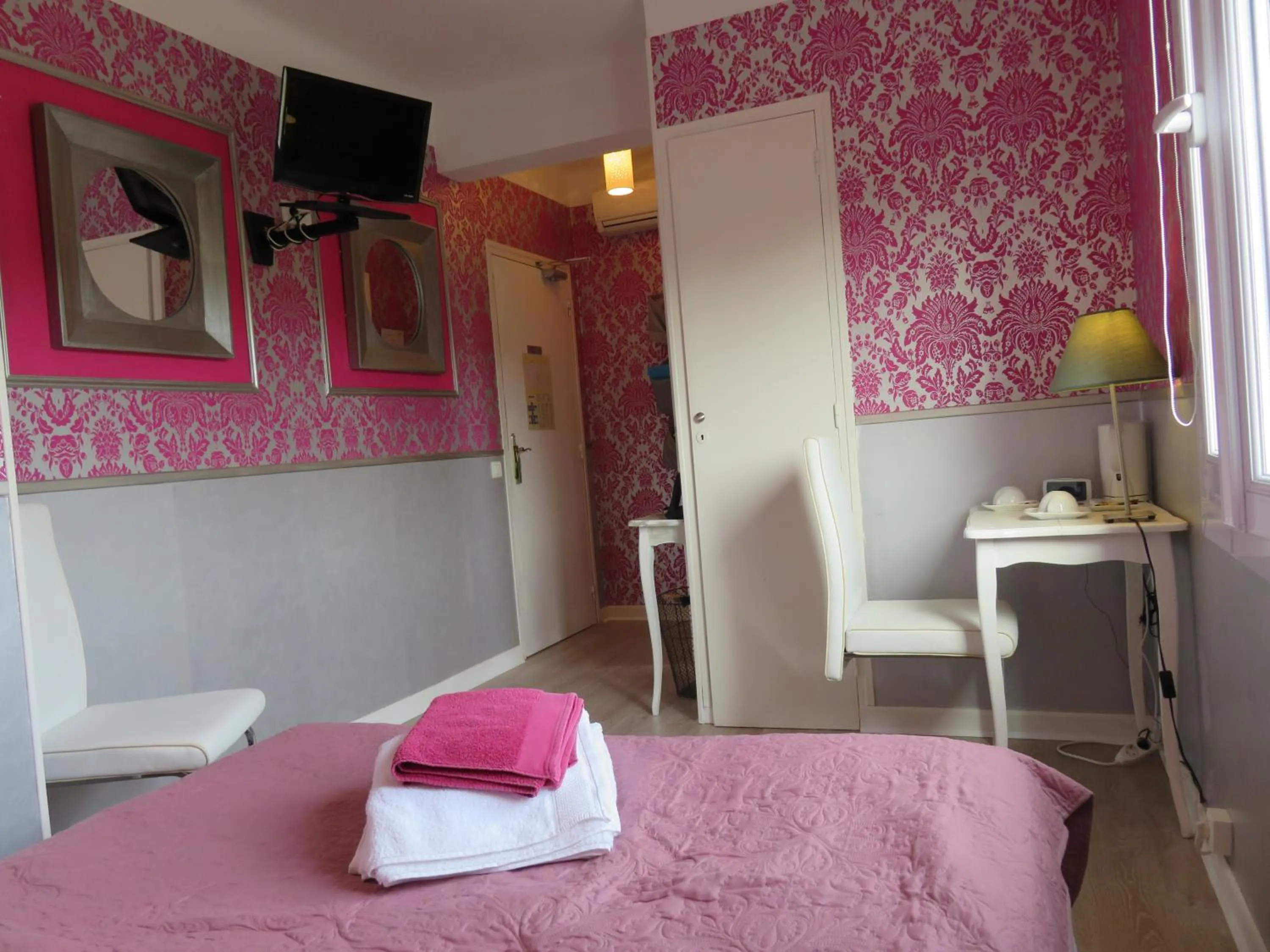 Decorative detail, Bed in Hotel mon Soleil