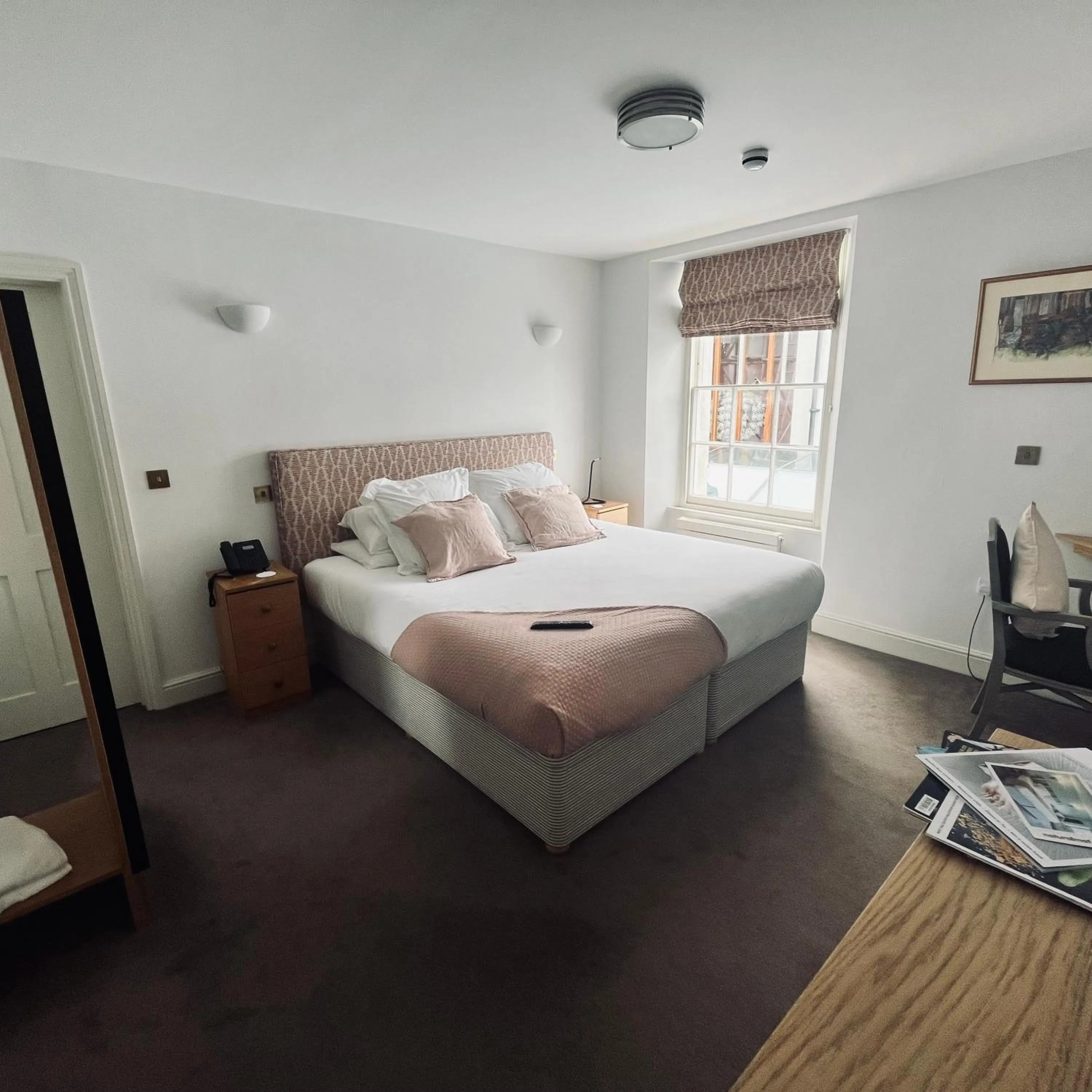 Bed in The Salutation Inn