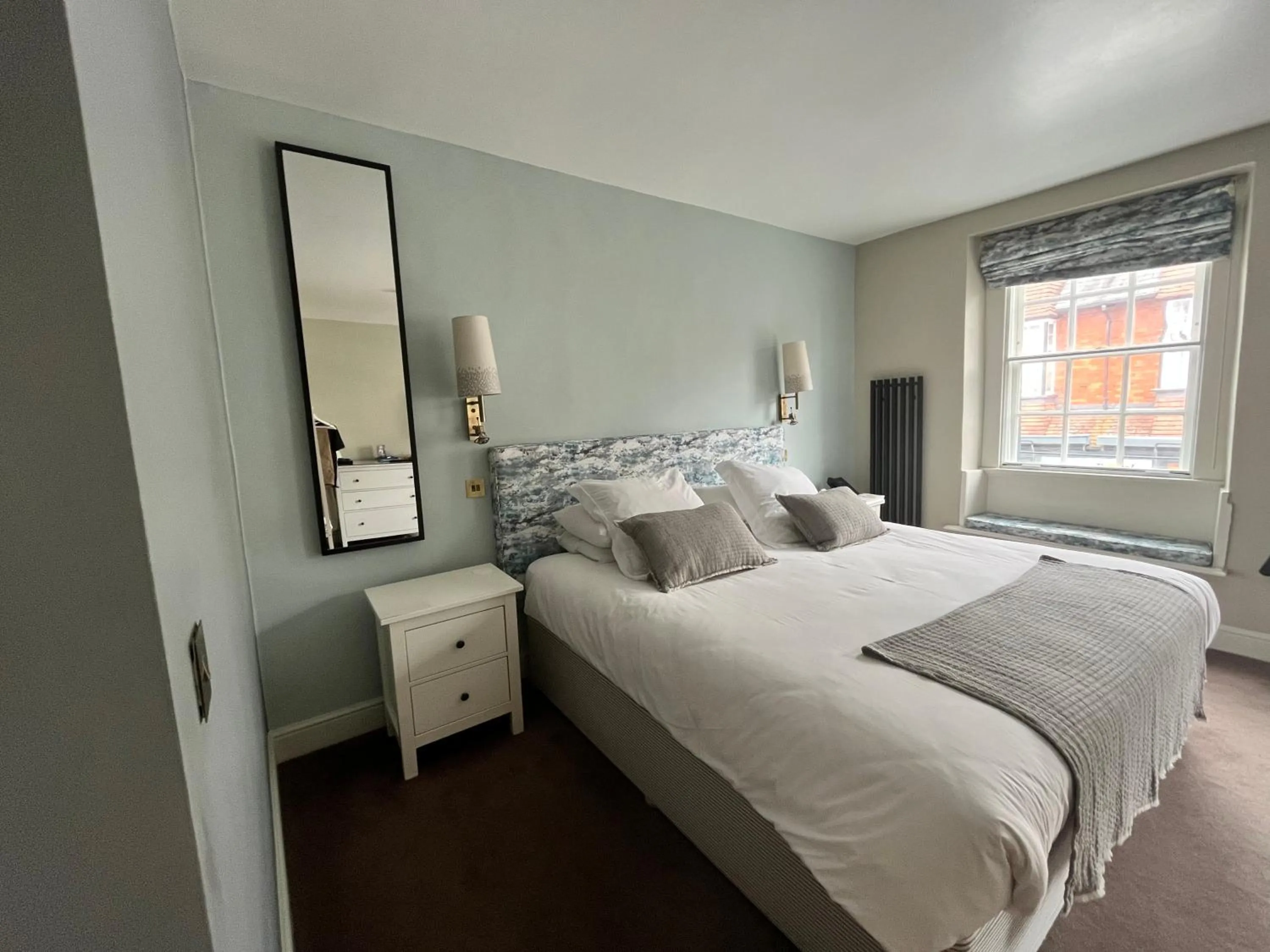 Bed in The Salutation Inn