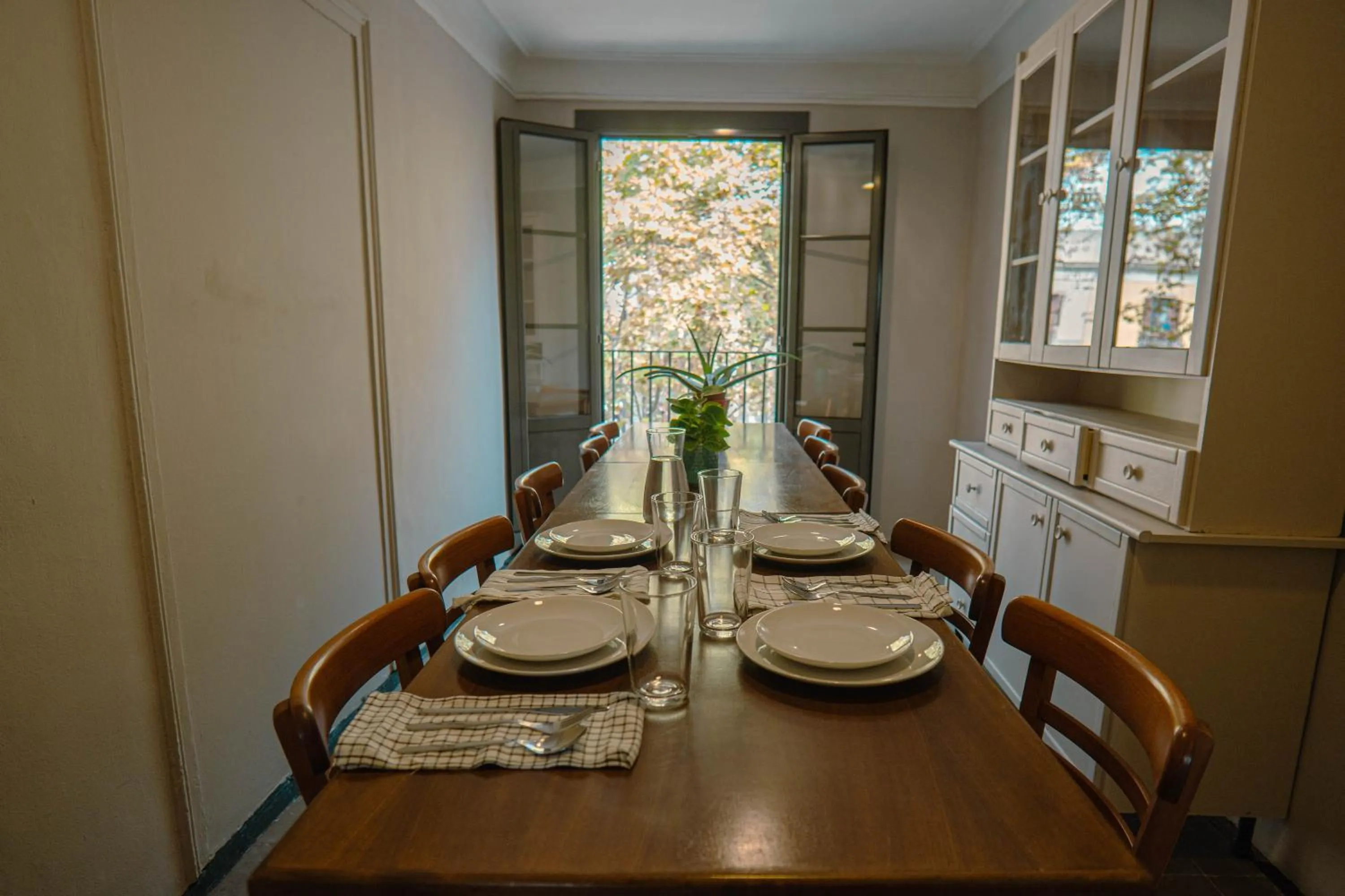 Dining area in Smartr Barcelona Ramblas