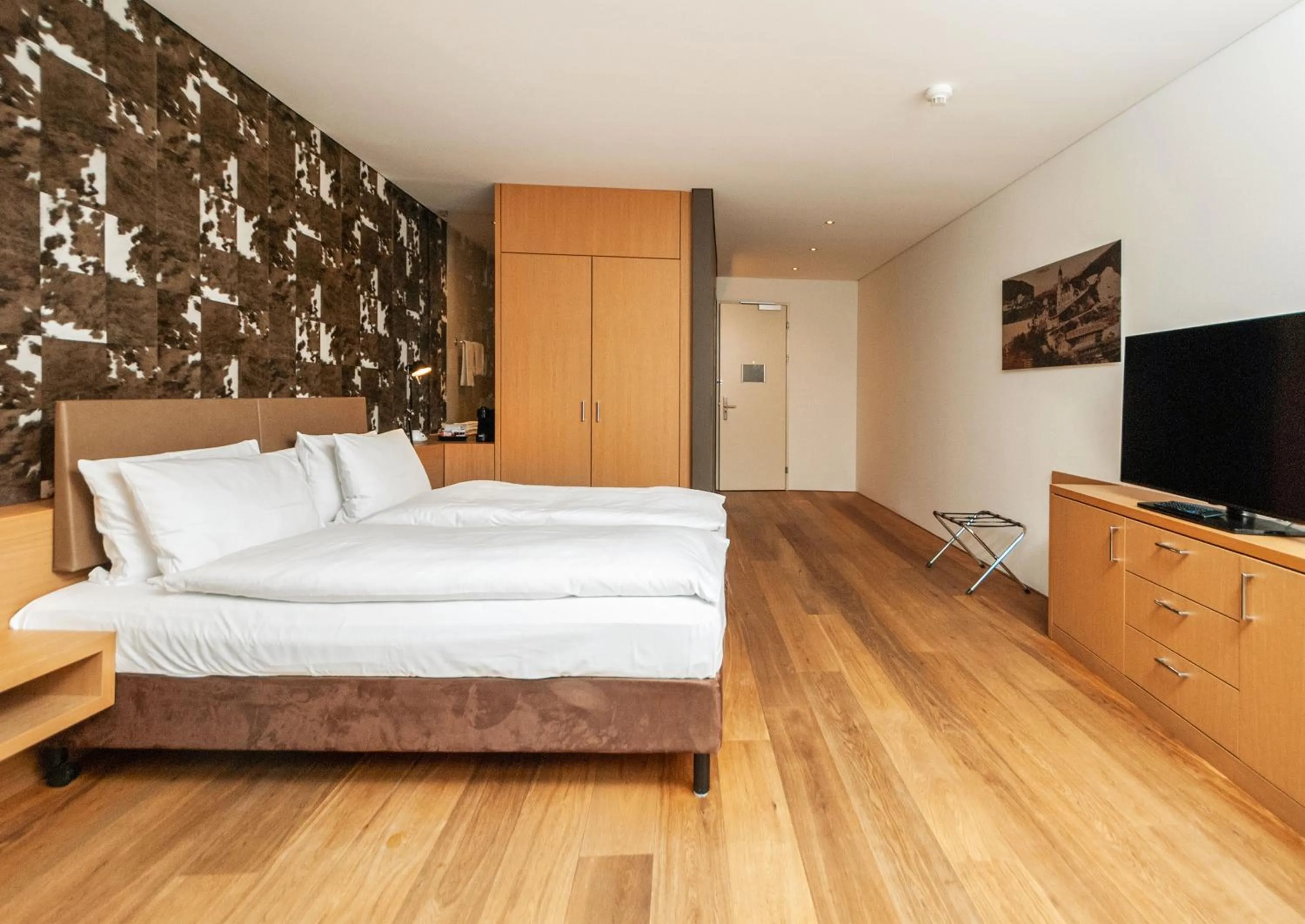 Bedroom, Bed in Tailormade Hotel SIHLPARK Schindellegi