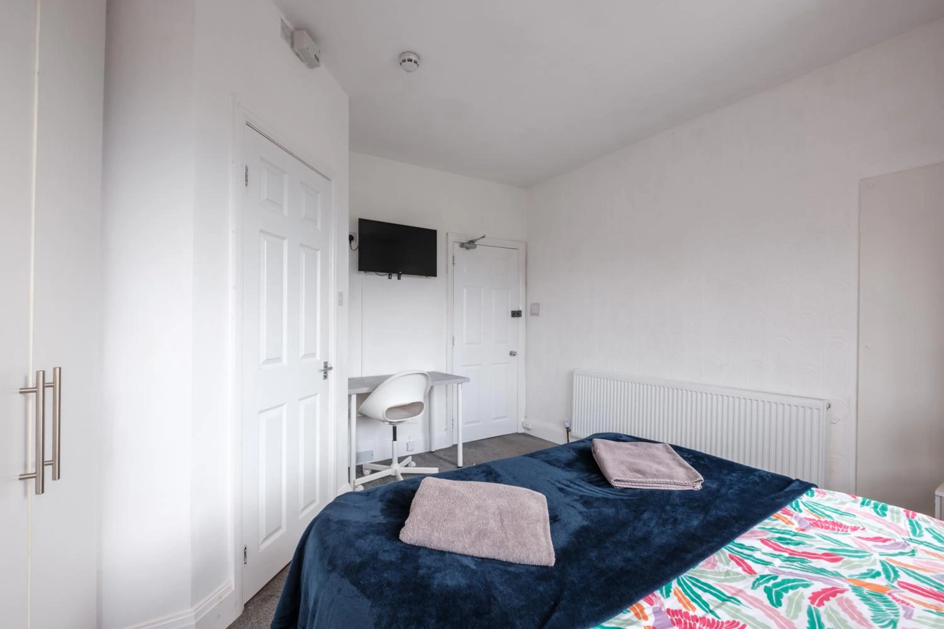 Bedroom, Bed in OYO The Pickering Park Hotel