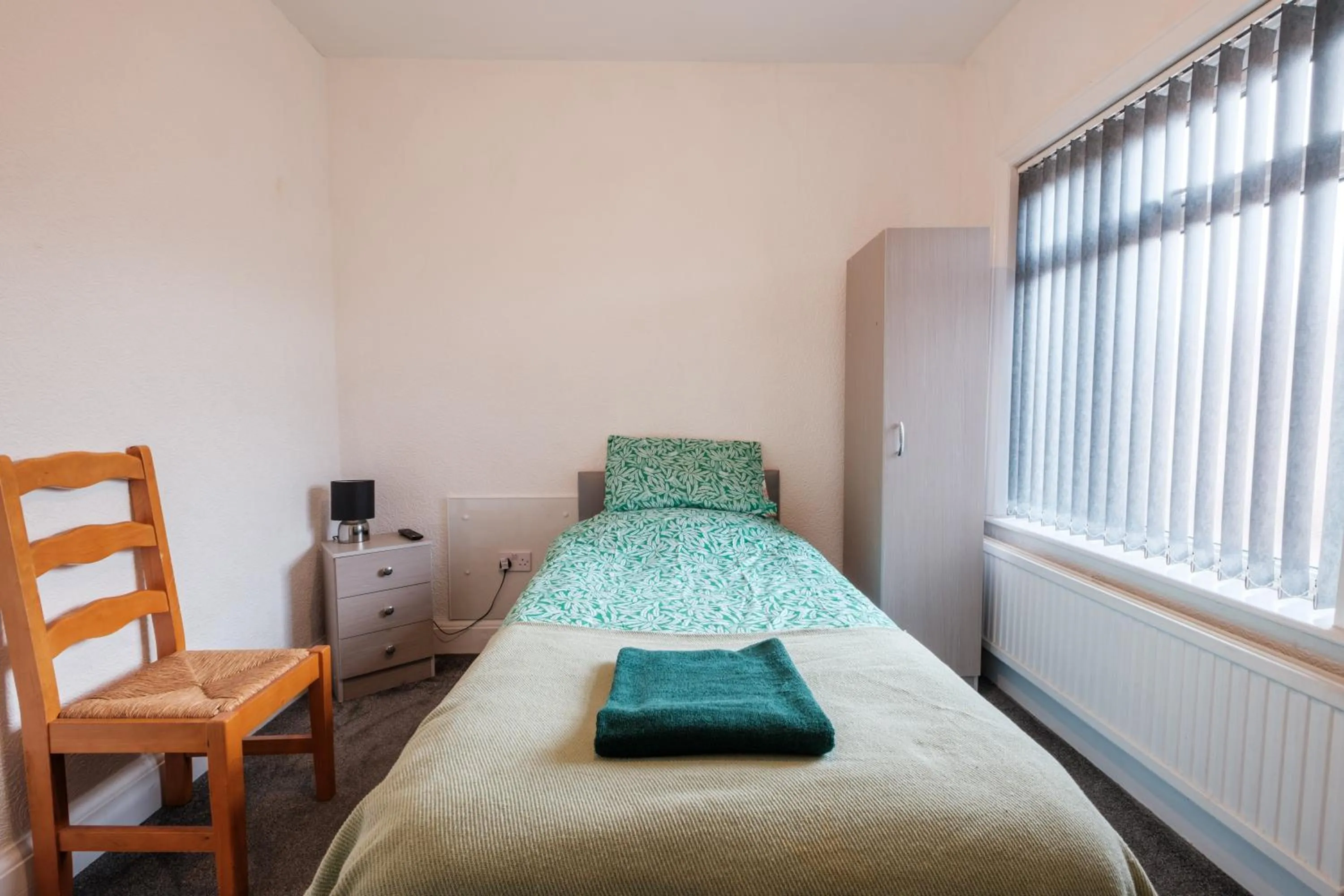 Bedroom, Bed in OYO The Pickering Park Hotel