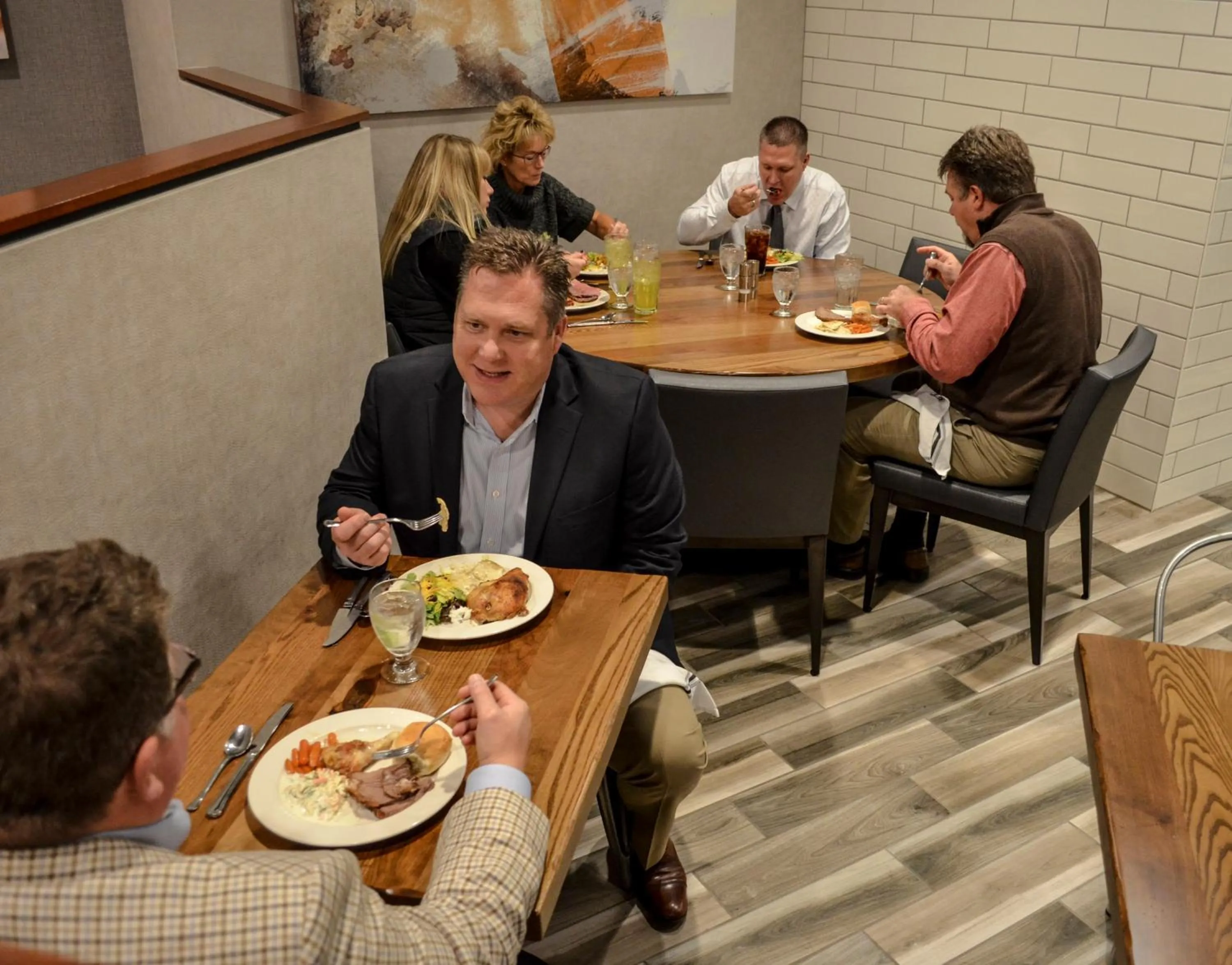 Restaurant/places to eat in Holiday Inn Fargo by IHG