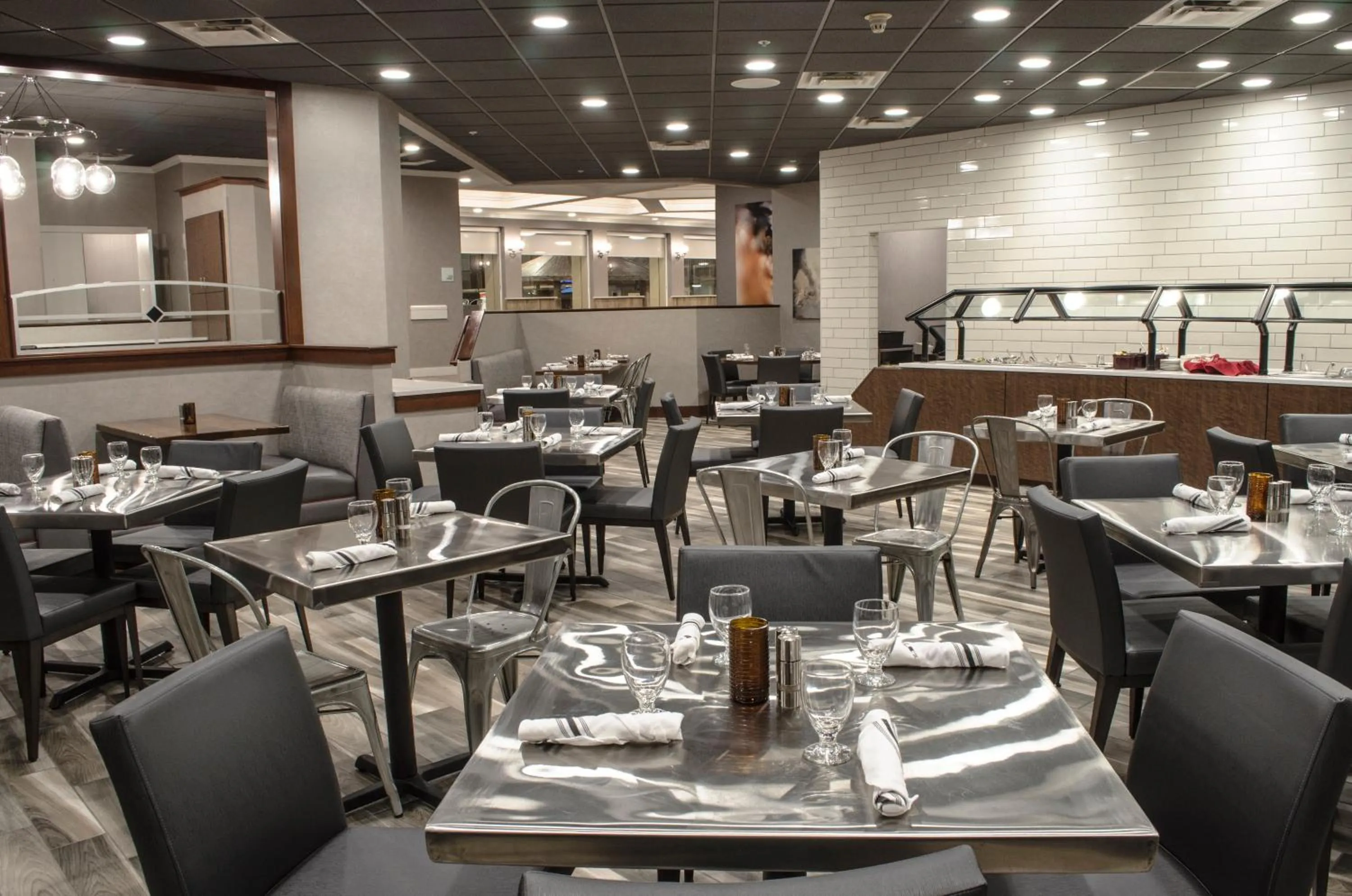 Restaurant/places to eat in Holiday Inn Fargo by IHG