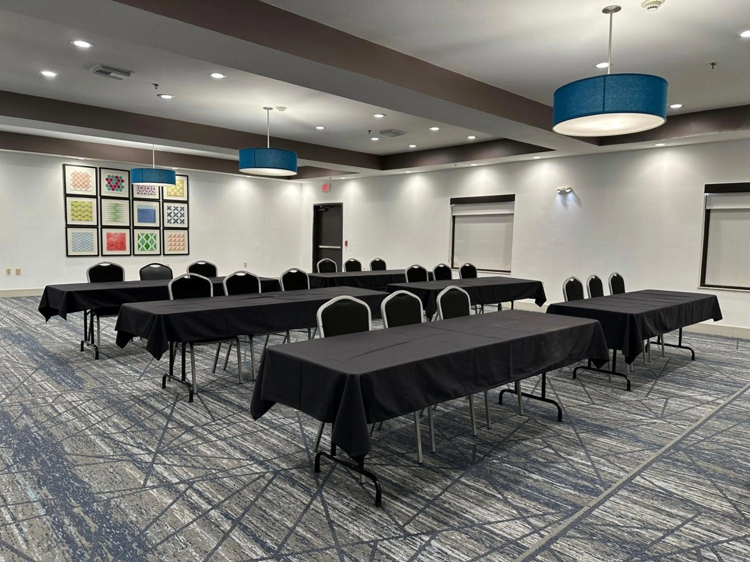 Meeting/conference room in Holiday Inn Express Hotel & Suites Ennis by IHG