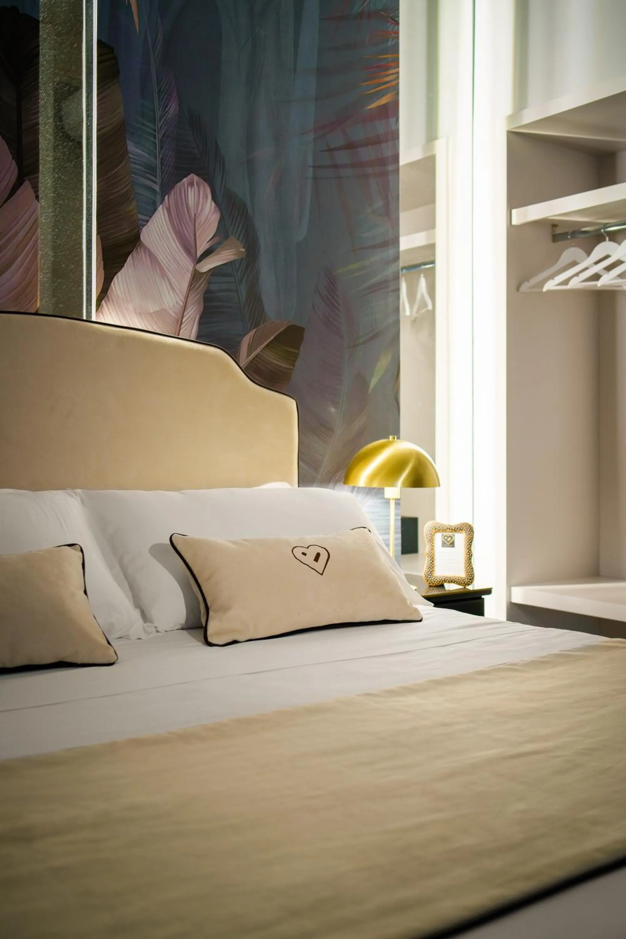 Bed in Birkin Porto 1870