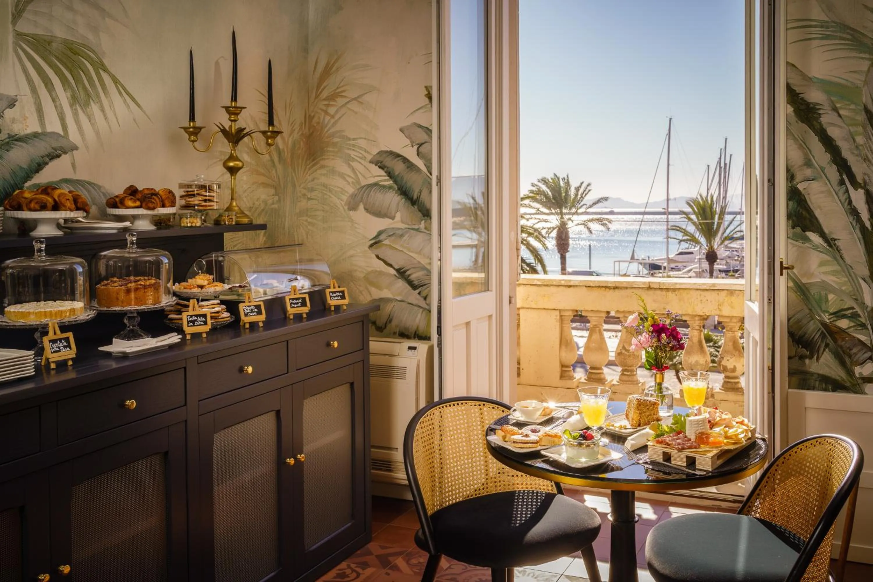 Food and drinks in Birkin Porto 1870