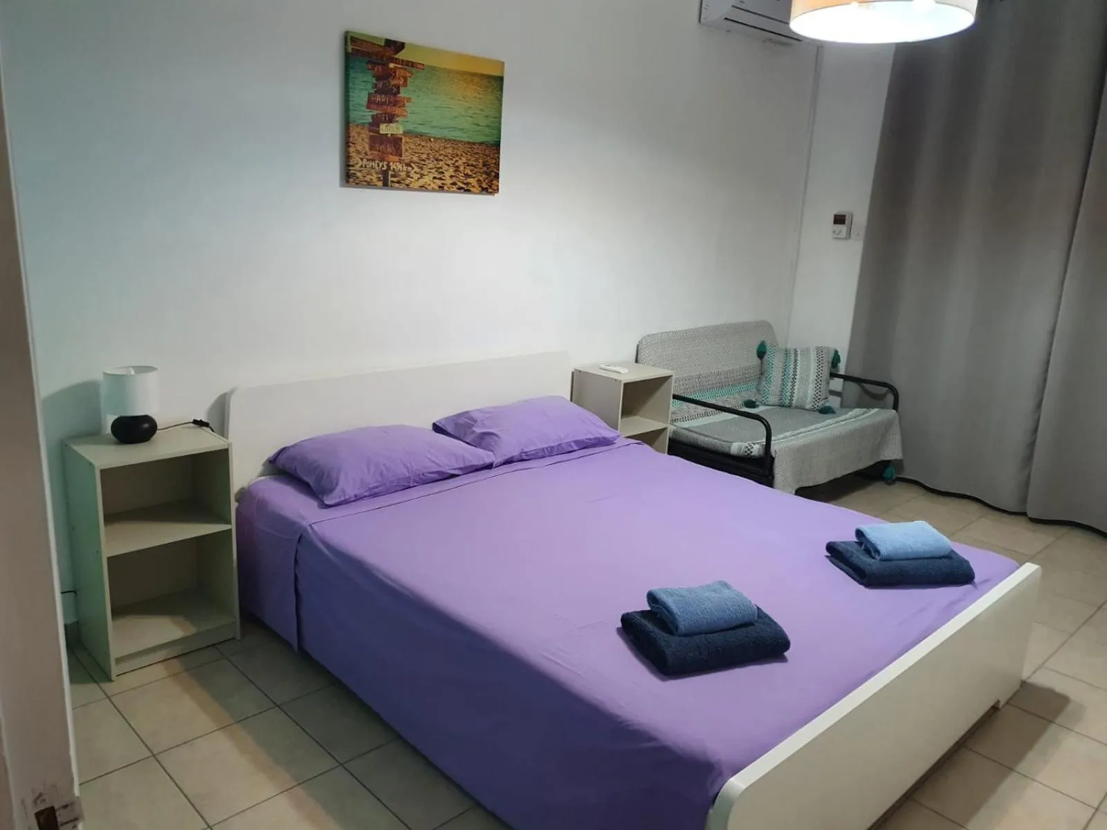 Bedroom, Bed in Sea Apartments