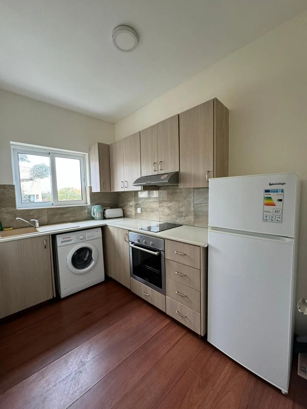 Kitchen or kitchenette in Sea Apartments