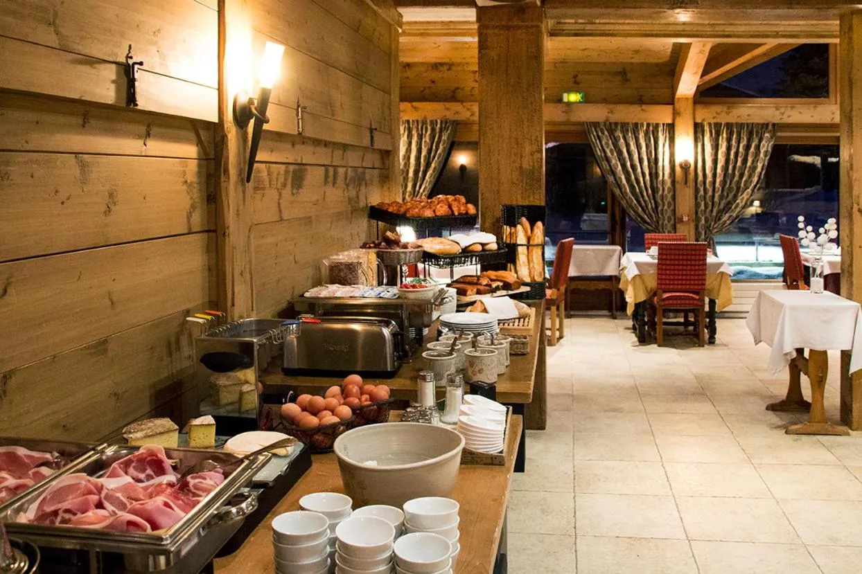 Breakfast in Hotel Le Samoyede