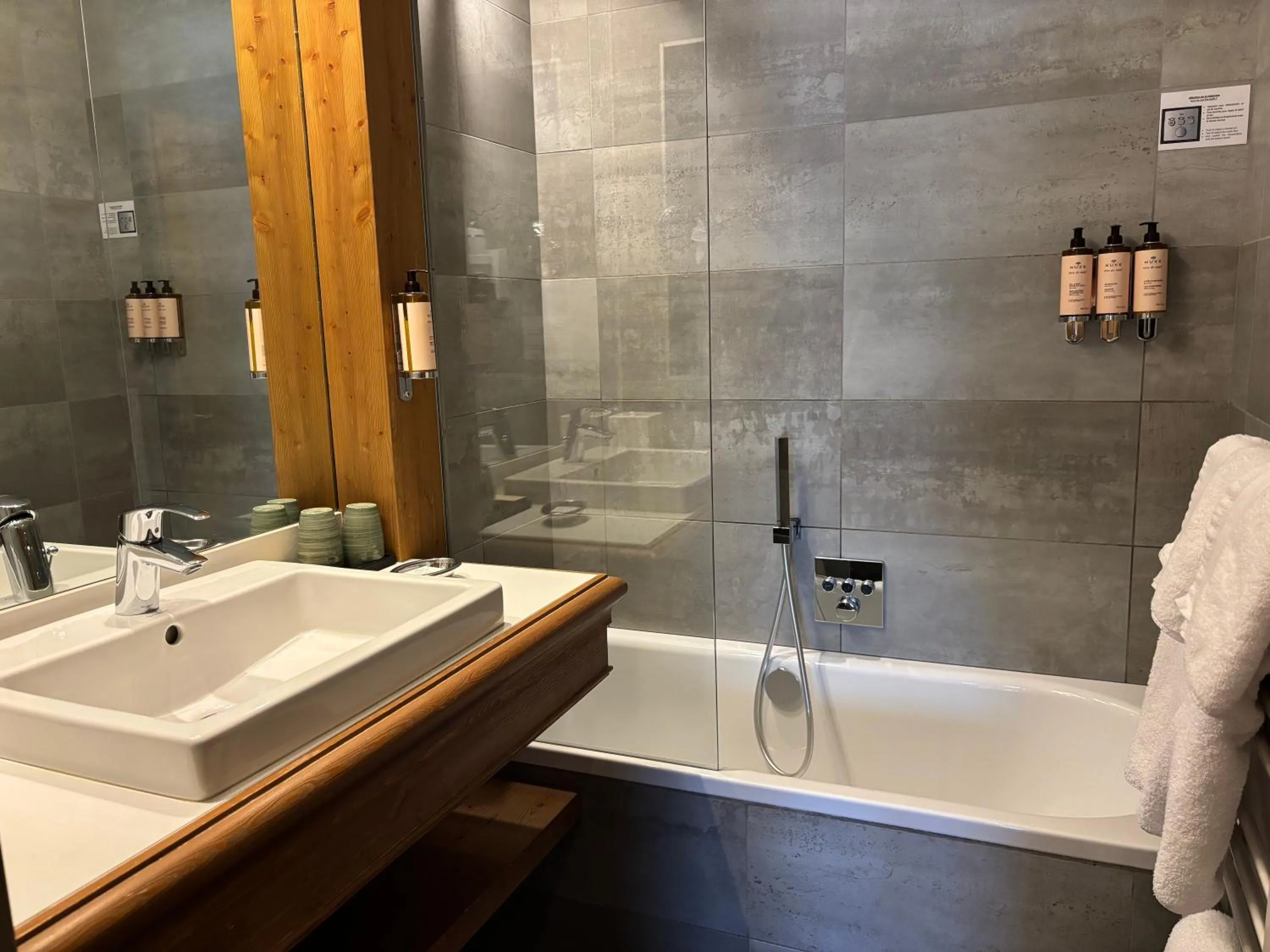 Bathroom in Hotel Le Samoyede