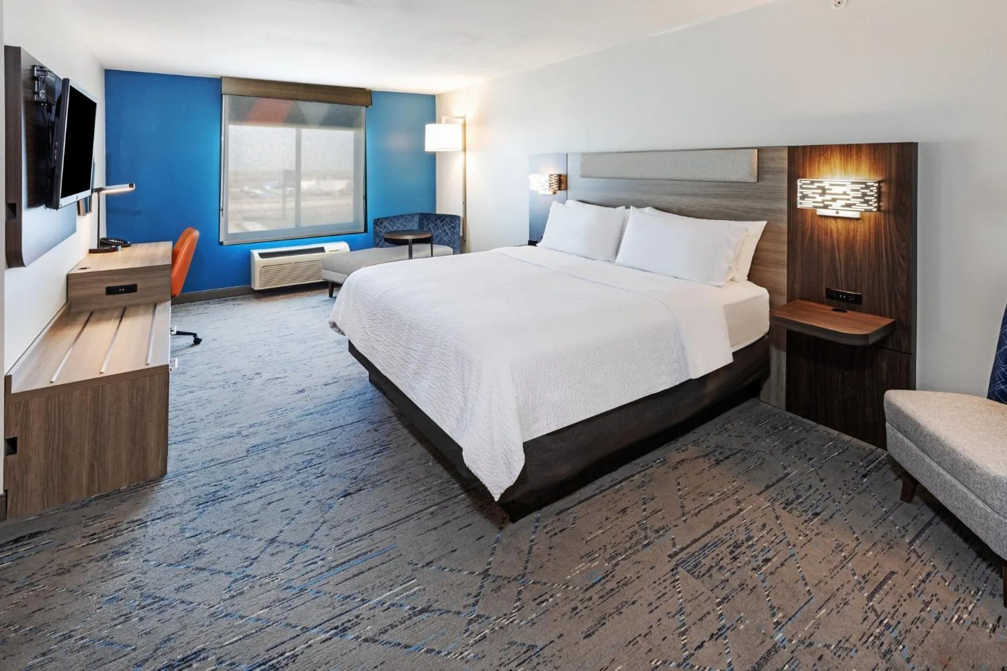 Photo of the whole room, Bed in Holiday Inn Express Hotel & Suites Dumas by IHG