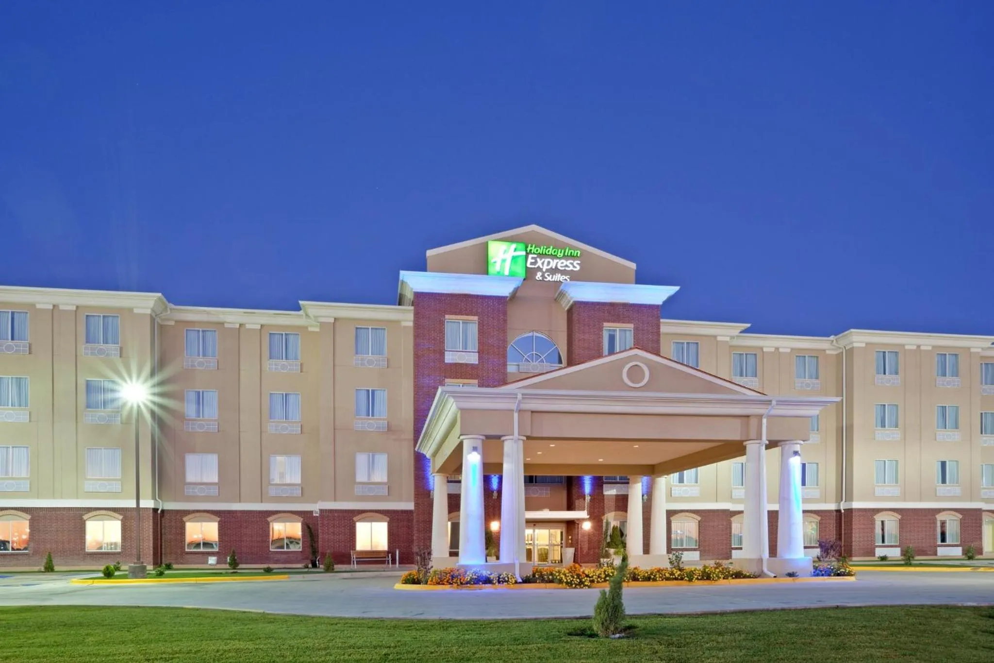 Property building in Holiday Inn Express Hotel & Suites Dumas by IHG