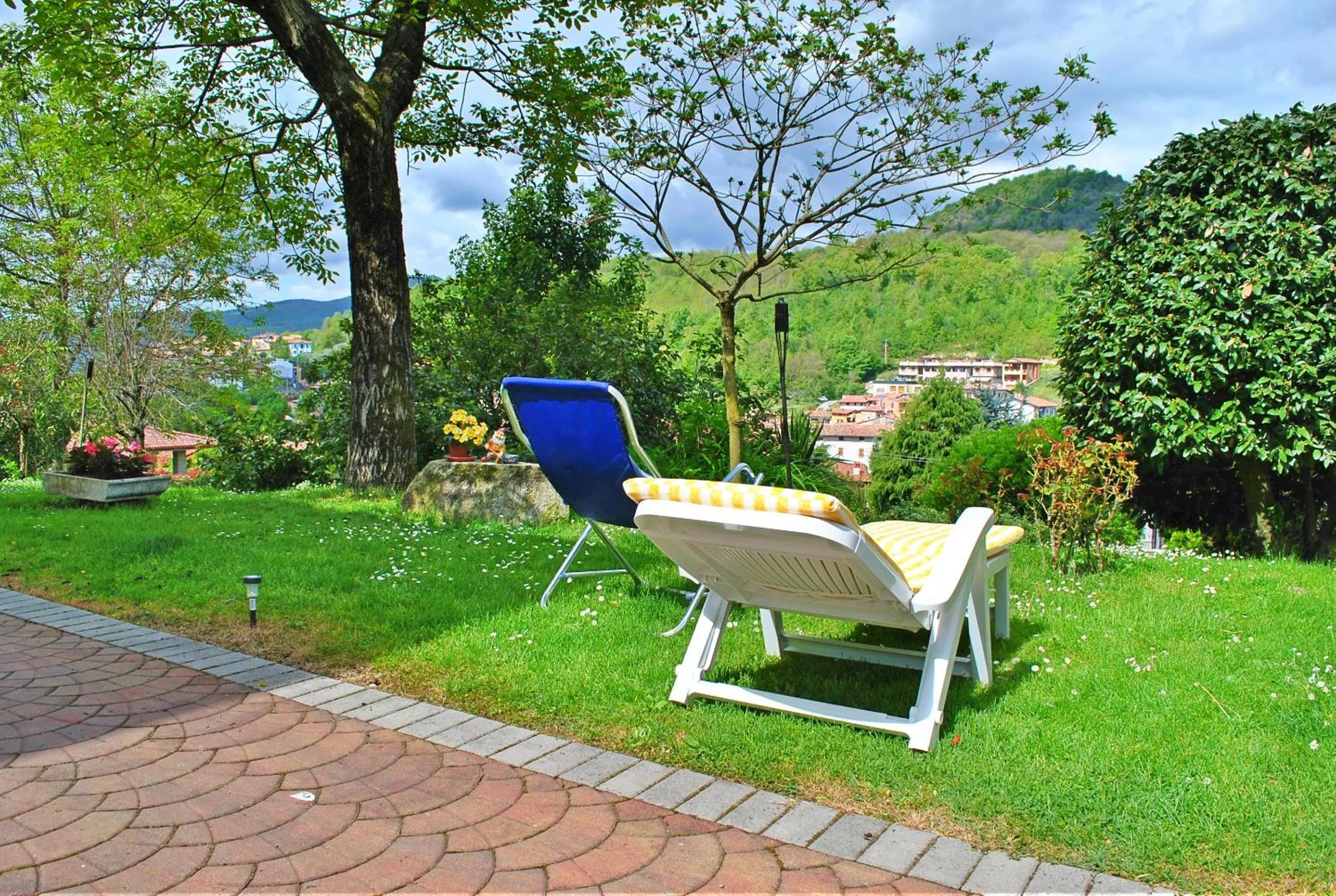 Garden view in B&B Marienn
