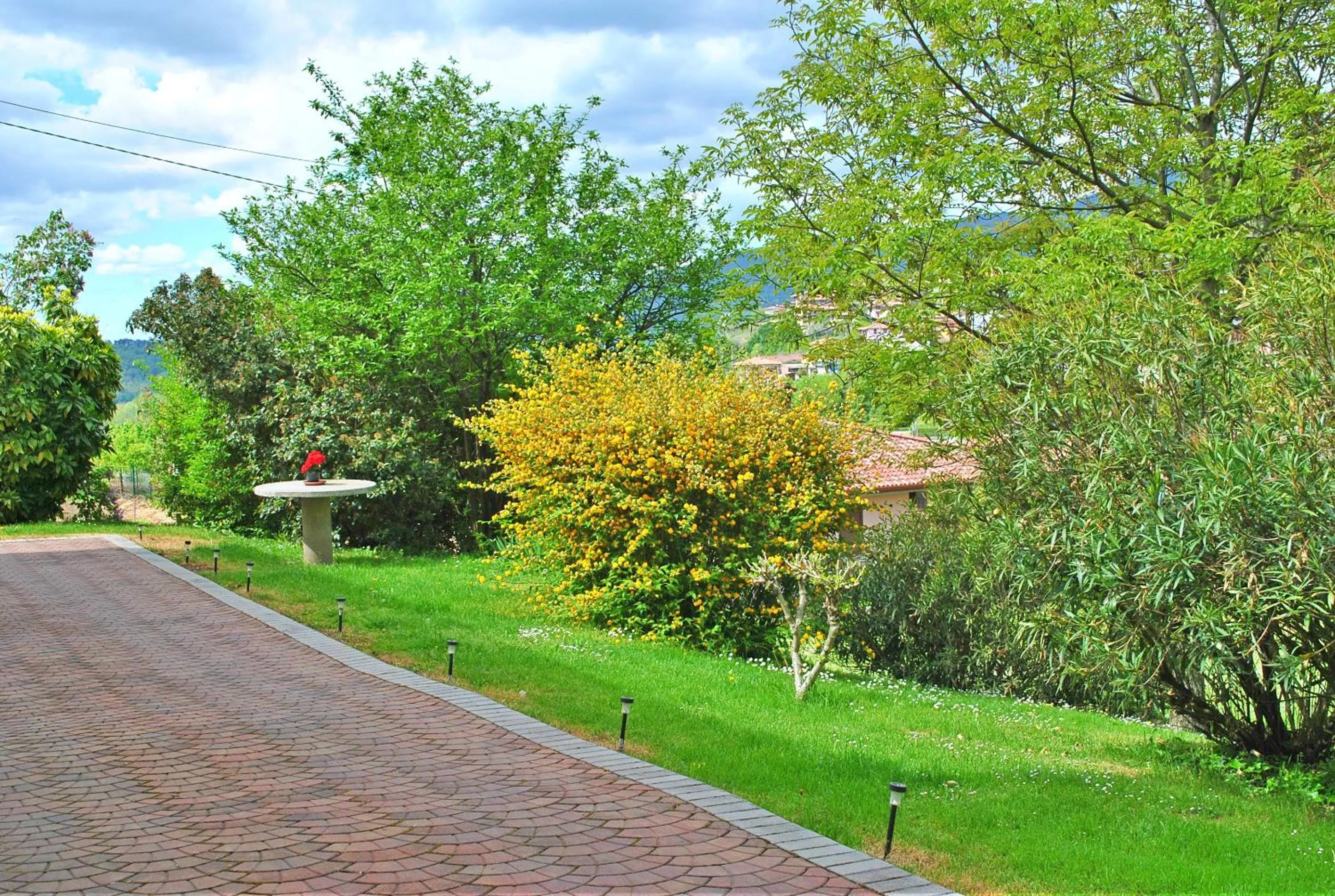 Garden view in B&B Marienn