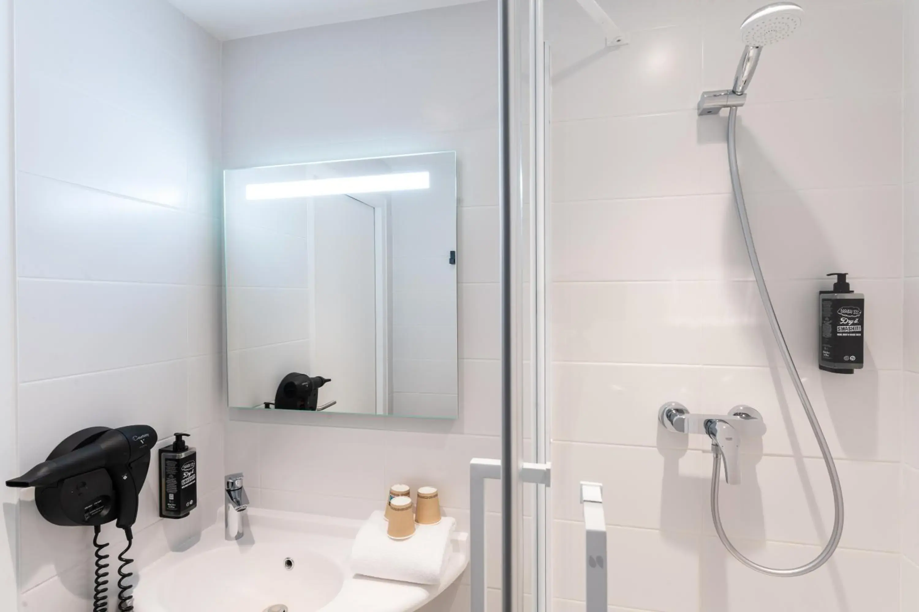 Double Room with Bunk Bed in Hotel Ibis Budget Rennes Cesson Double Room with Bunk Bed in Hotel Ibis Budget Rennes Cesson