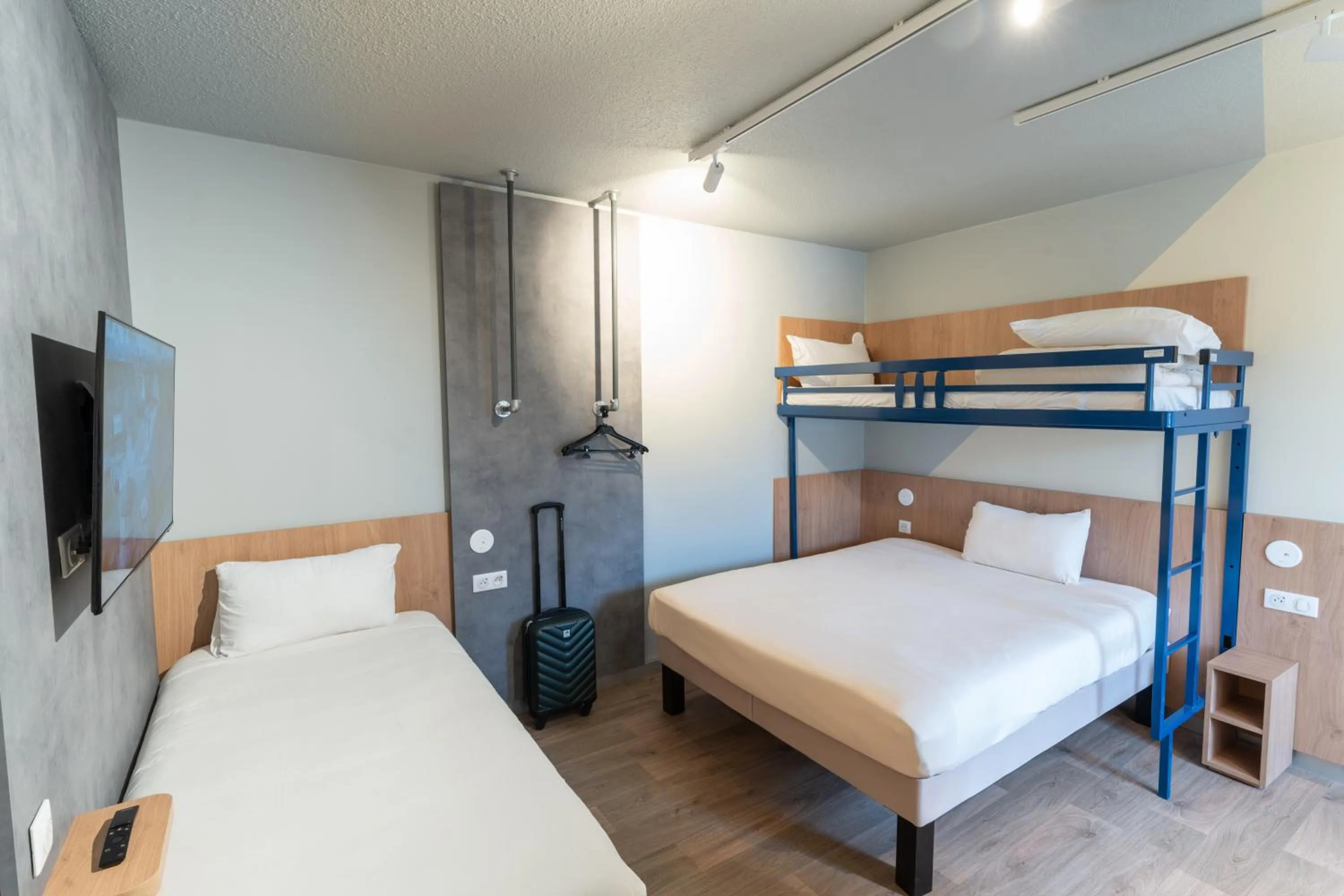 Bed in Hotel Ibis Budget Rennes Cesson