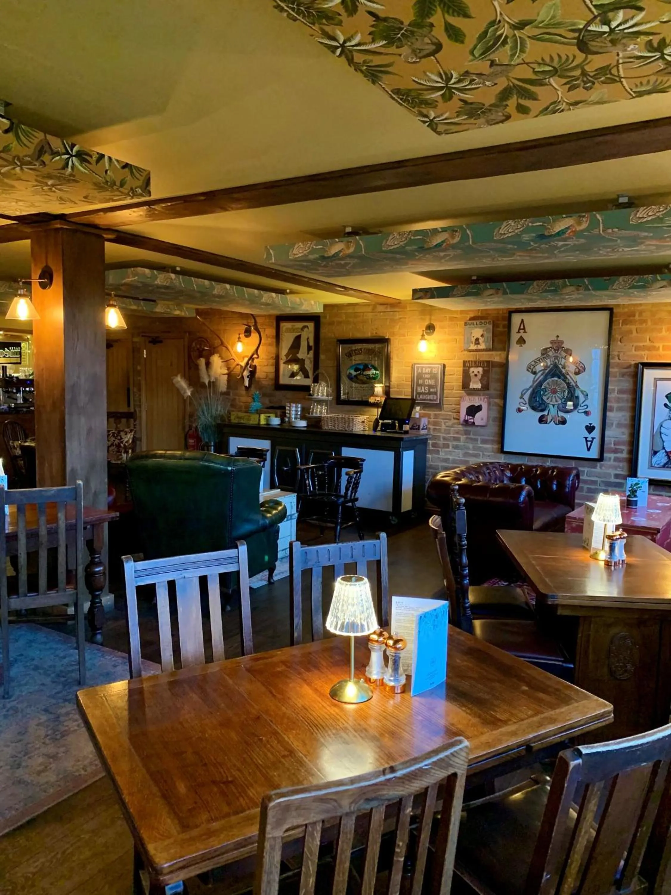 Restaurant/places to eat in The Bowl Inn