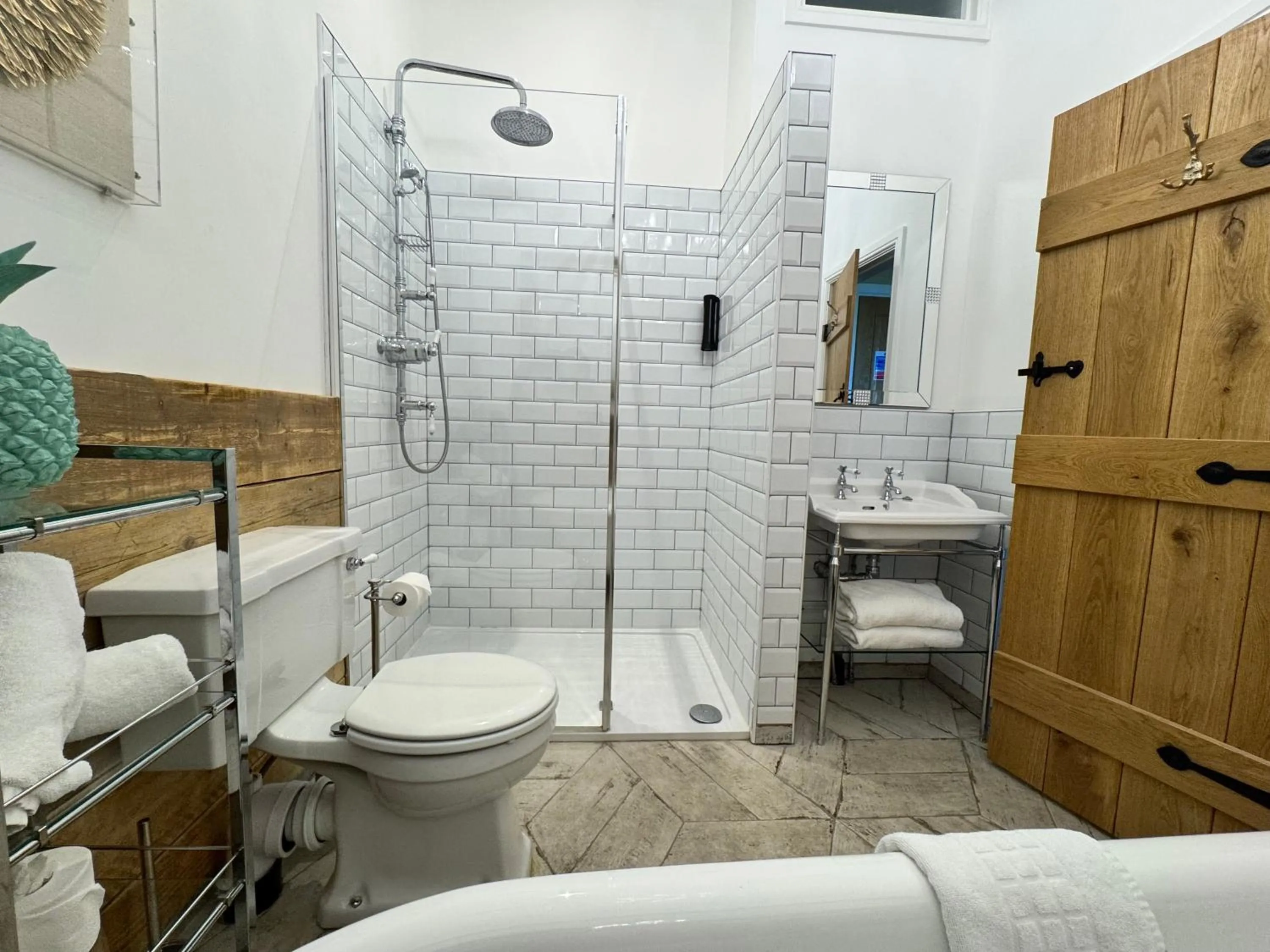 Shower in The Bowl Inn