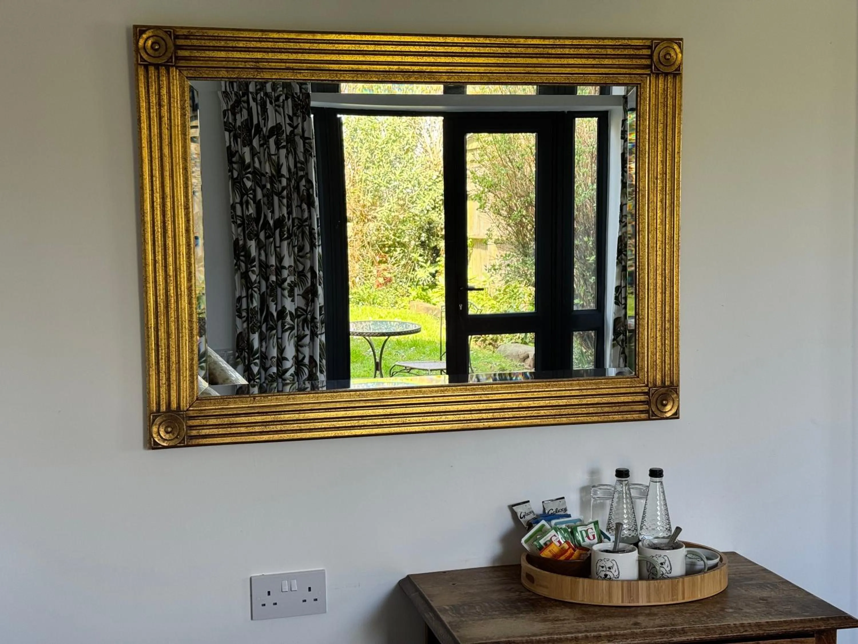 Decorative detail in The Bowl Inn