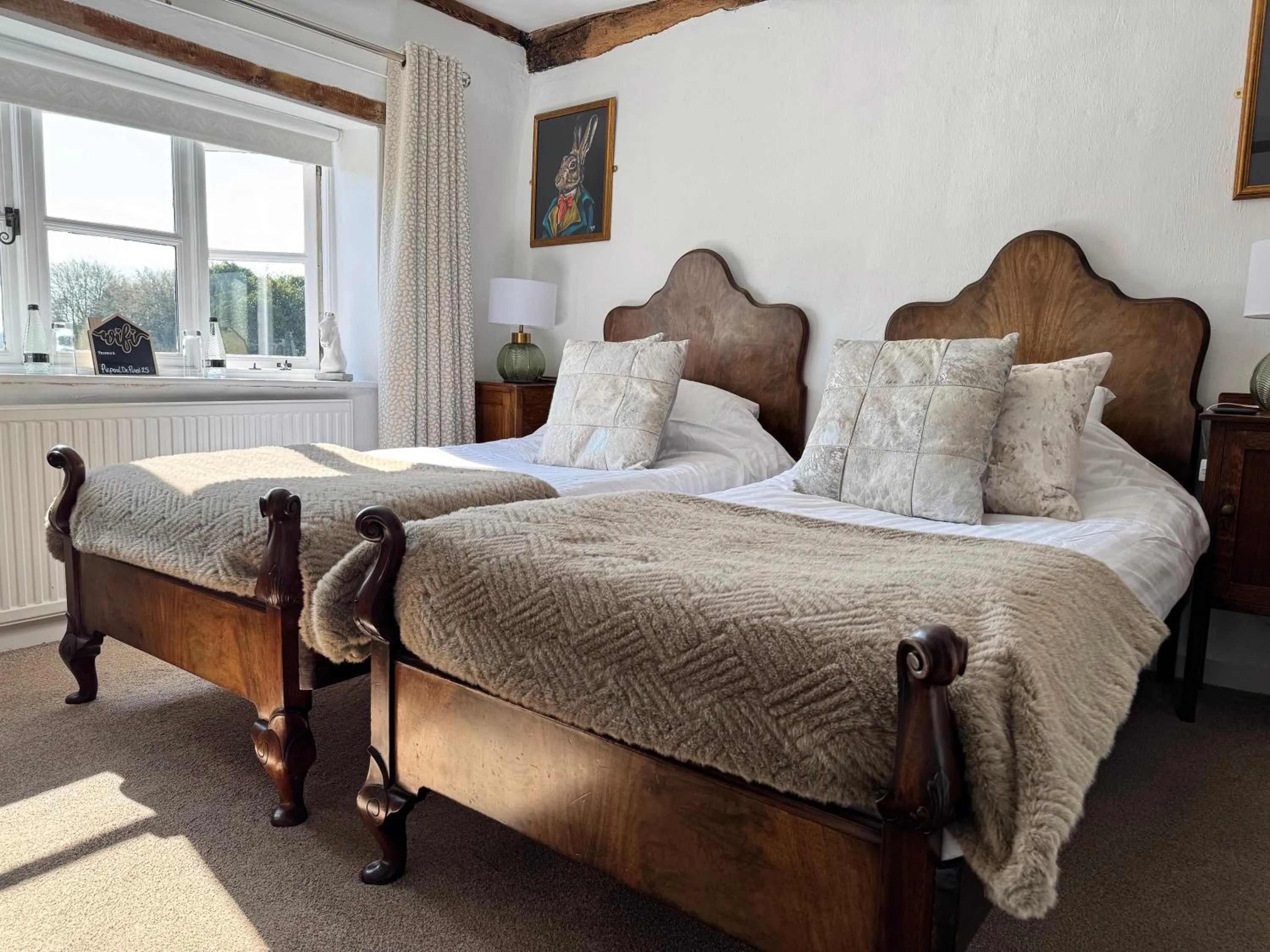 Bedroom, Bed in The Bowl Inn