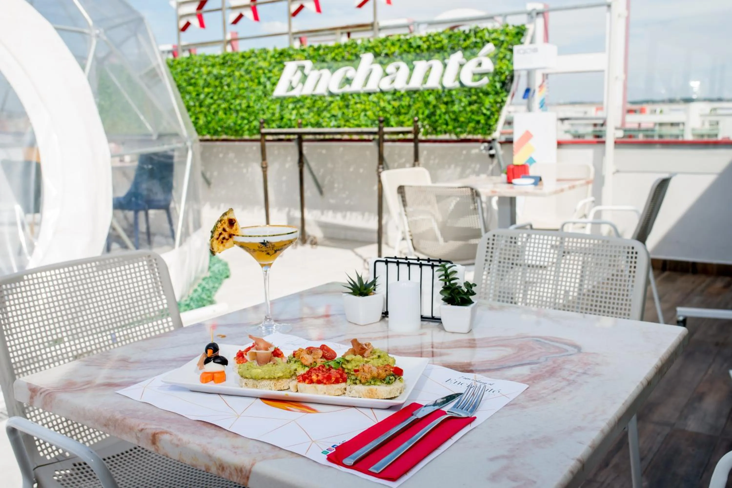 Restaurant/places to eat in Hotel Nevis Wellness & SPA